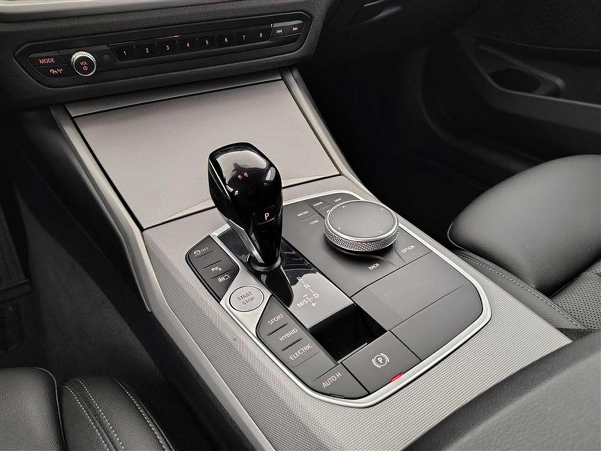 BMW 320 320eA PHEV CUIR/NAVI/FULL LED/JA/PDC (2022) - Photo 12