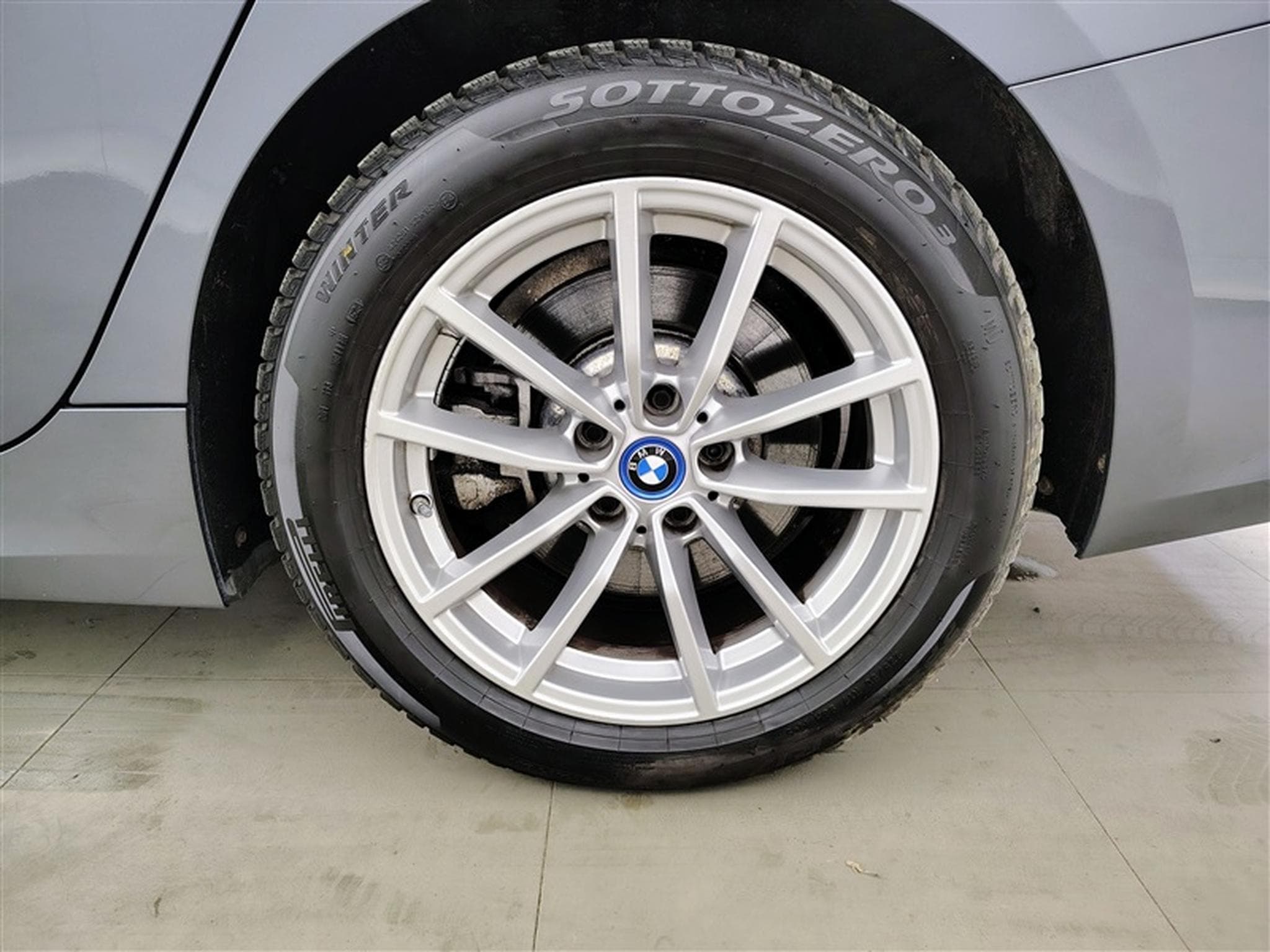 BMW 320 320eA PHEV CUIR/NAVI/FULL LED/JA/PDC (2022) - Photo 6