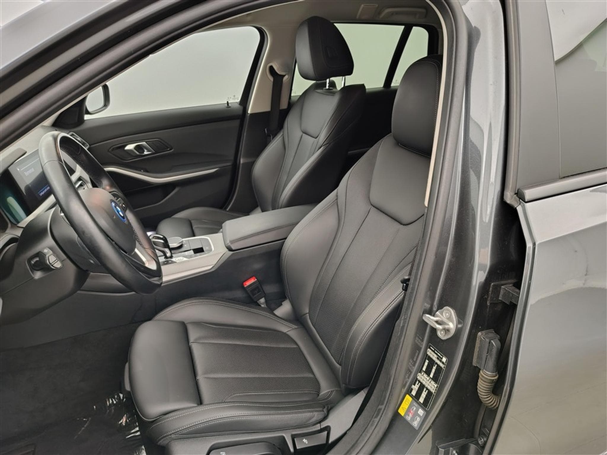 BMW 320 320eA PHEV CUIR/NAVI/FULL LED/JA/PDC (2022) - Photo 7