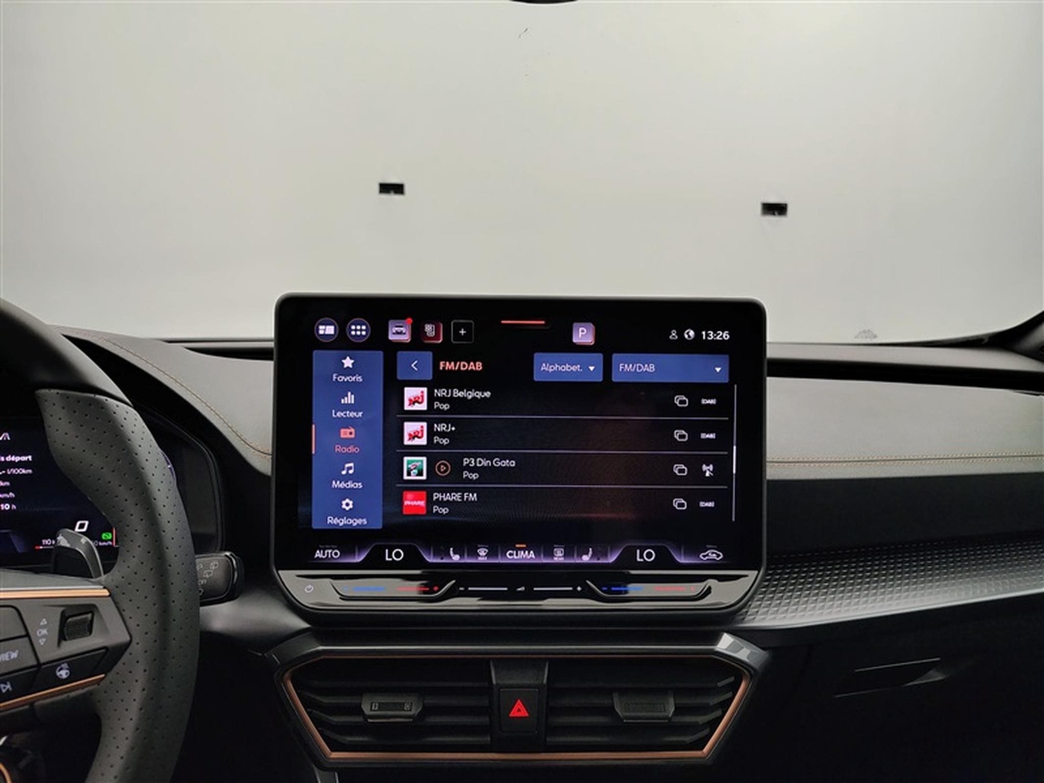 Cupra Formentor 1.5 eTSI 150Cv DSG FULL LED / S-CUIR / CARPLAY (2025) - Photo 11
