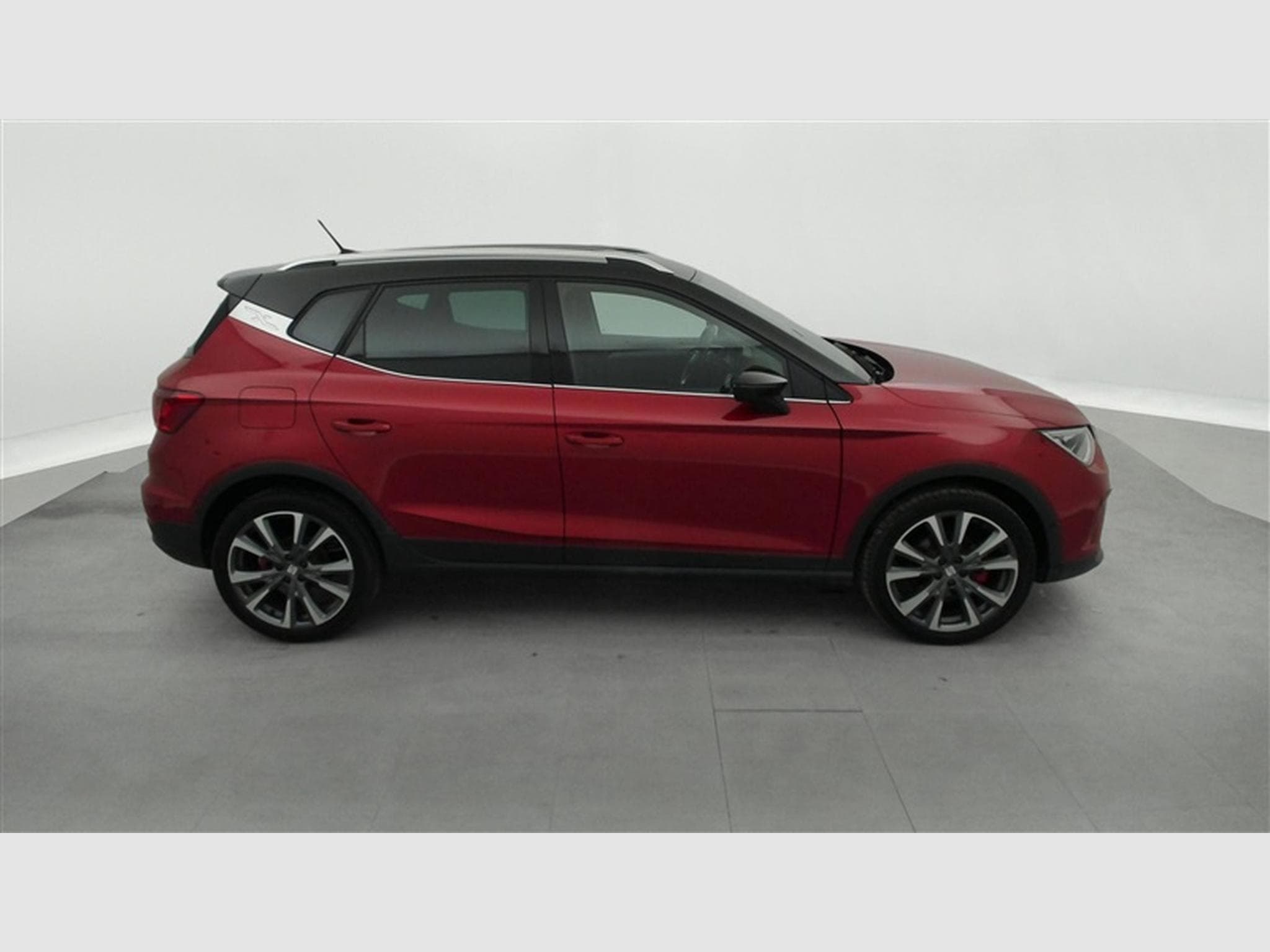 Seat Arona 1.0 TSI 115cv FR NAVI / FULL LED / SIEGES SPORT / CAMERA (2025) - Photo 24