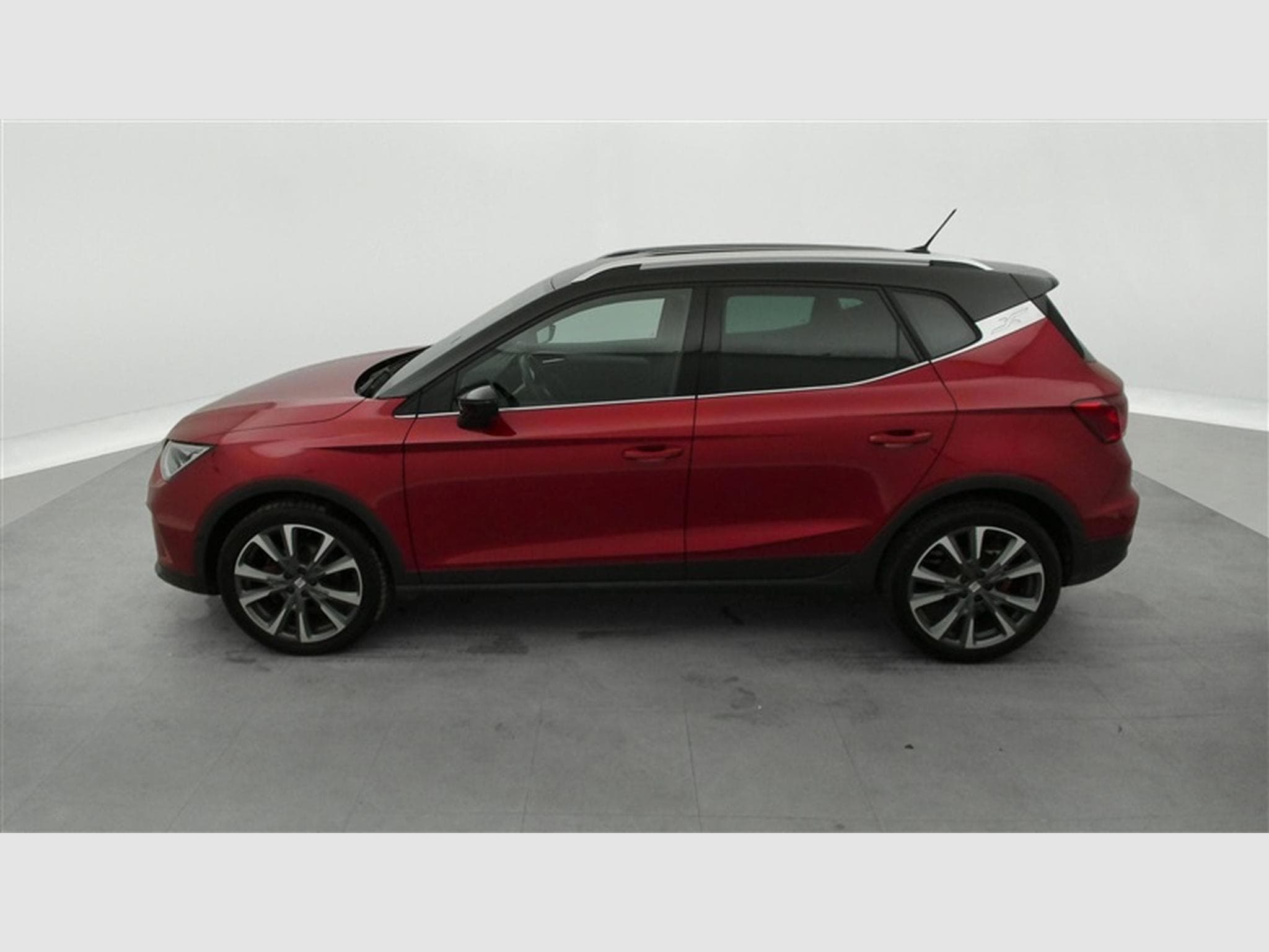 Seat Arona 1.0 TSI 115cv FR NAVI / FULL LED / SIEGES SPORT / CAMERA (2025) - Photo 3