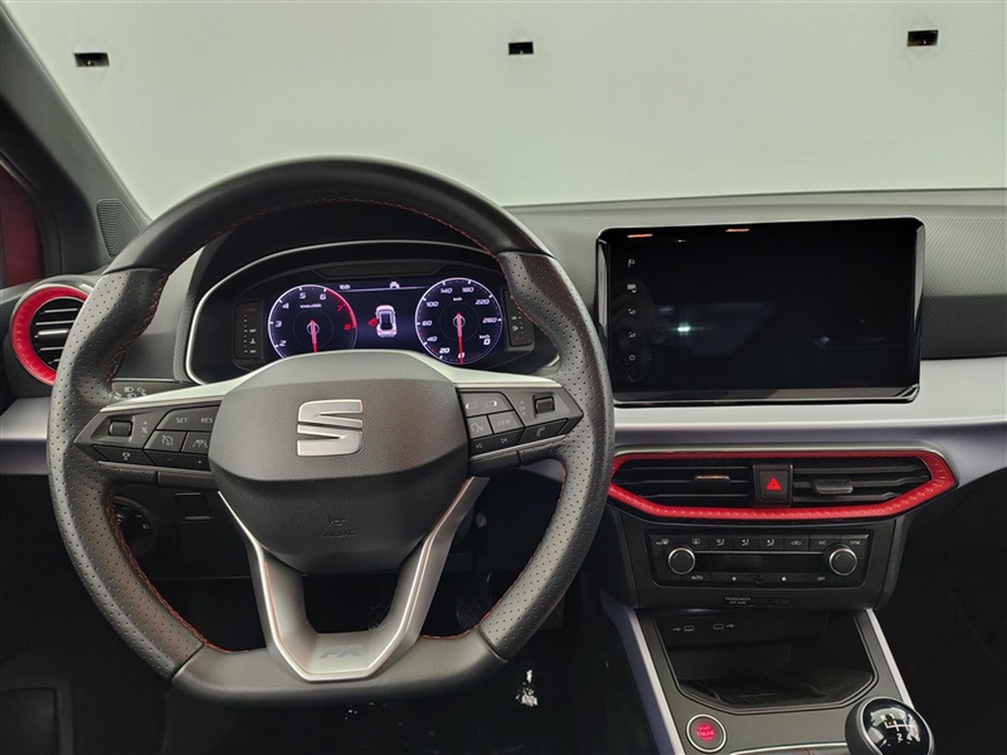 Seat Arona 1.0 TSI 115cv FR NAVI / FULL LED / SIEGES SPORT / CAMERA (2025) - Photo 9