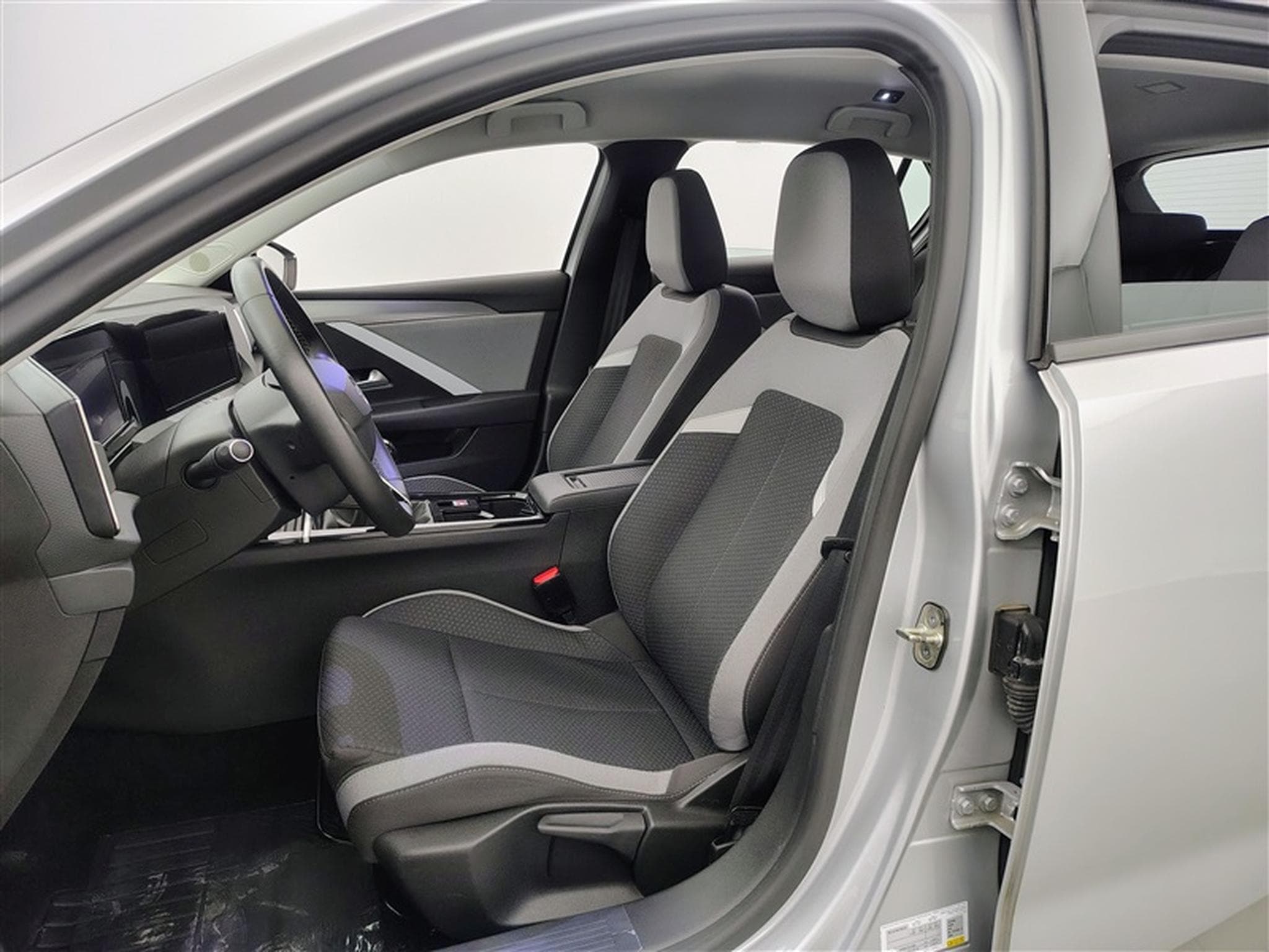 Opel Astra 1.2 Turbo Edition NAVI/FULL LED/JA/PDC (2022) - Photo 7