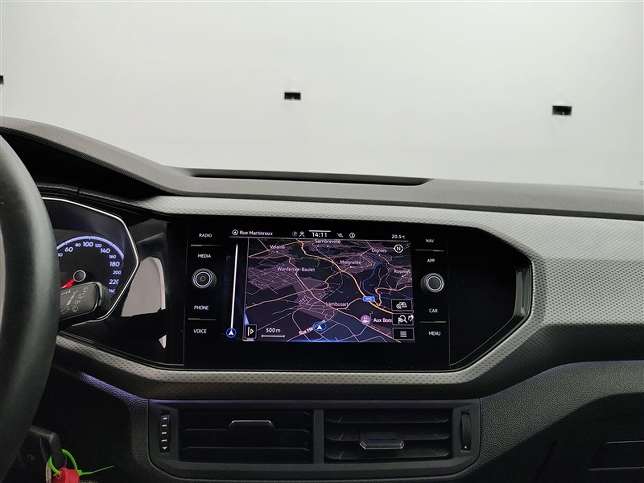 VW T-Cross 1.0 TSI Active NAVI/JA/PDC (2022) - Photo 11