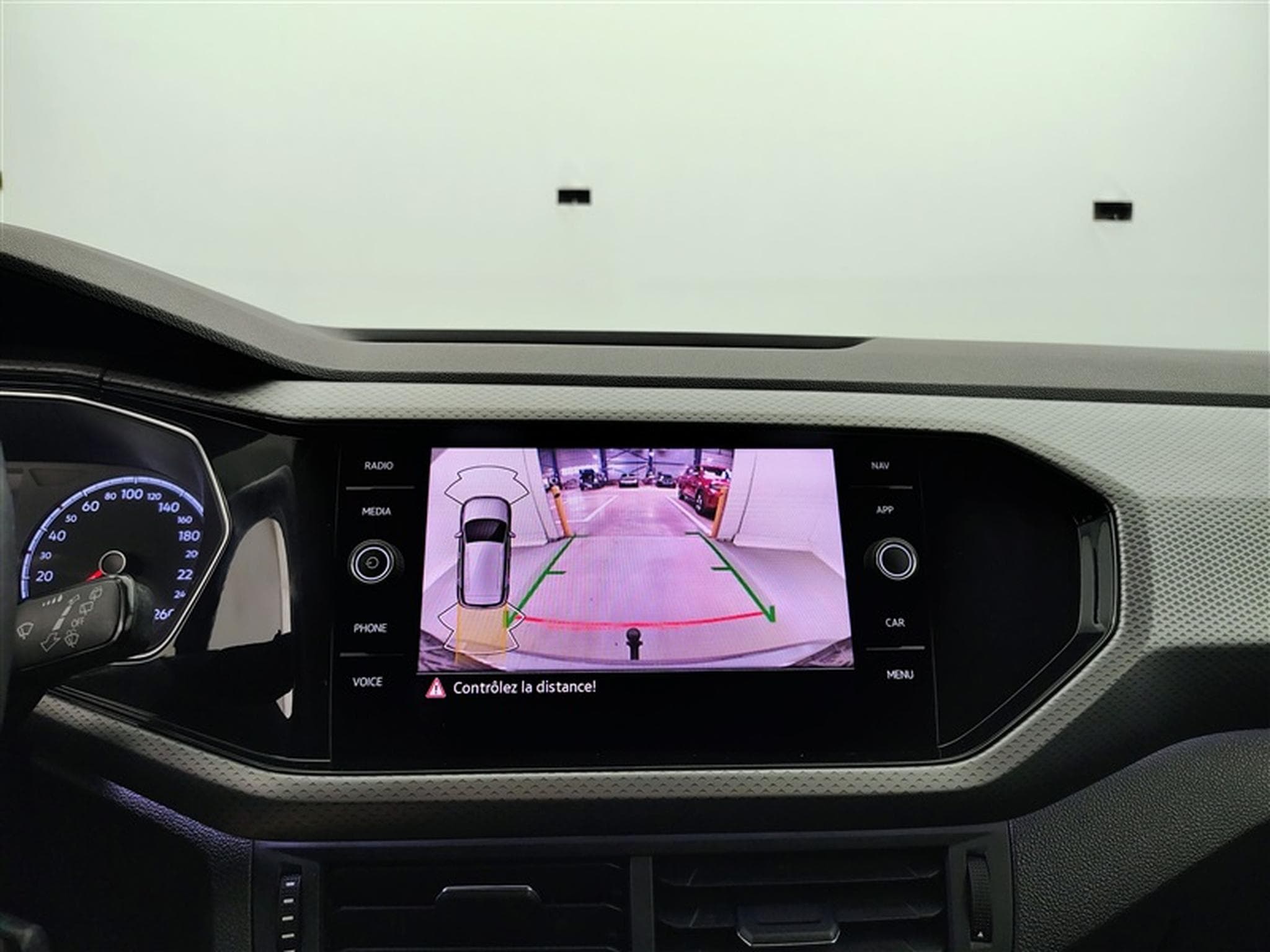 VW T-Cross 1.0 TSI Active NAVI/JA/PDC (2022) - Photo 18