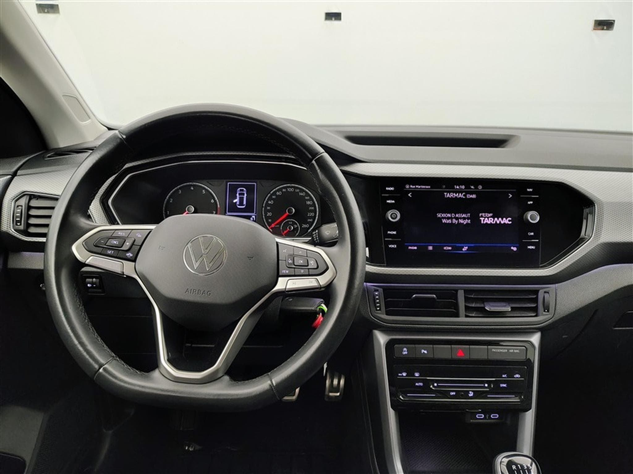 VW T-Cross 1.0 TSI Active NAVI/JA/PDC (2022) - Photo 9
