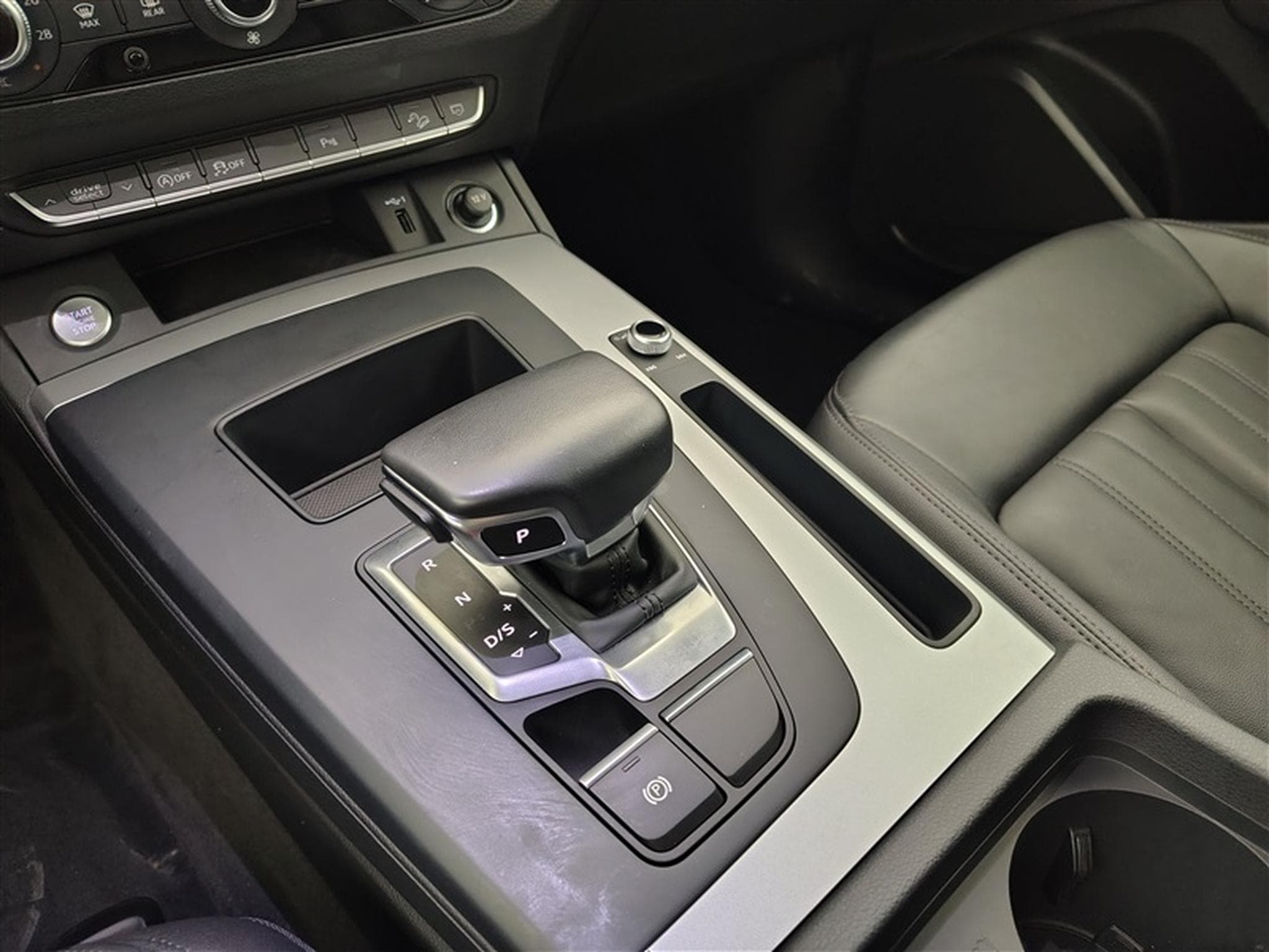Audi Q5 35 TDi Business Edition Advanced S tronic (2023) - Photo 12