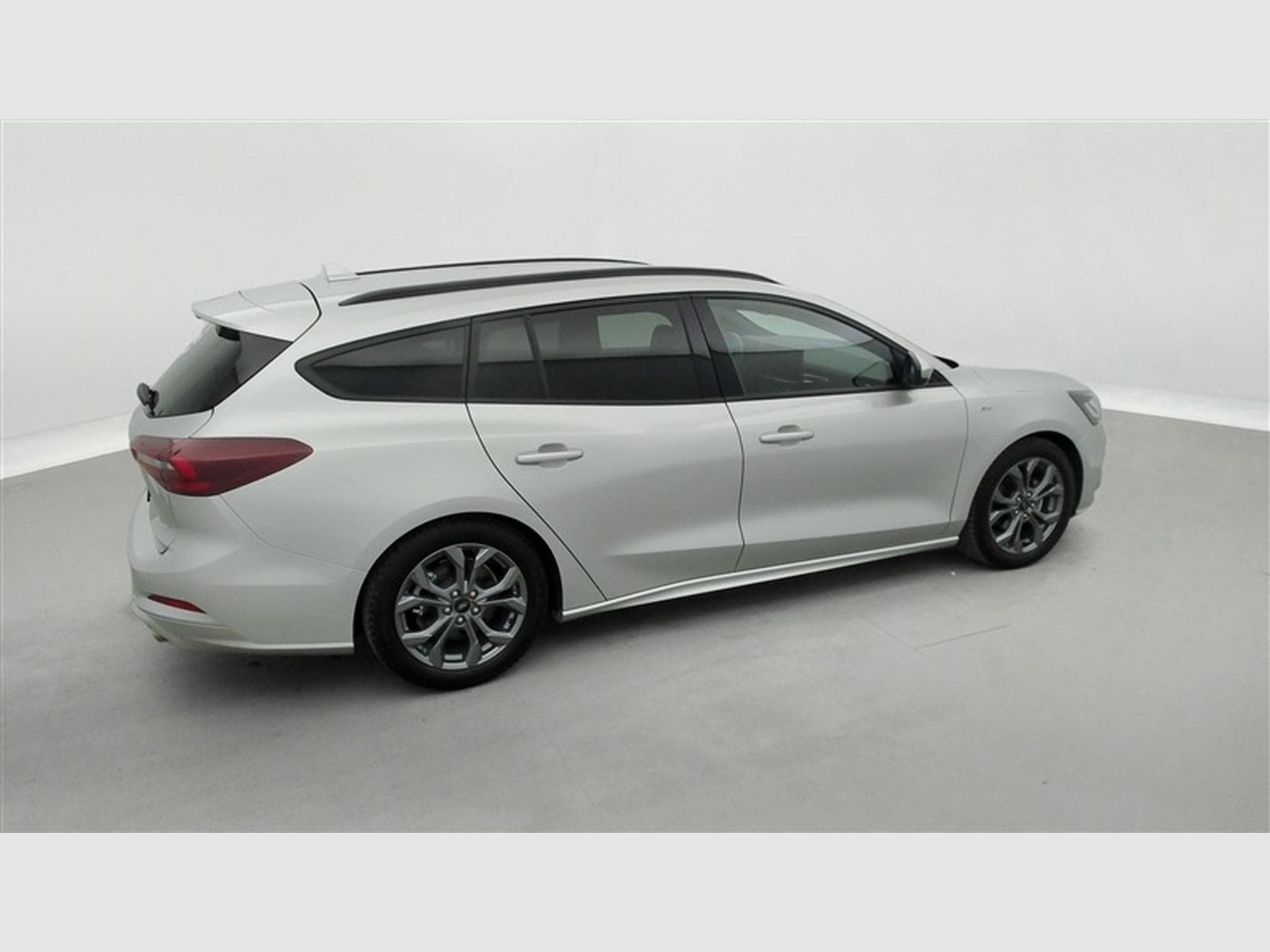 Ford Focus SW EcoBlue PowerShift ST-Line NAV/FULL LED/CAM+PDC/CARPLAY (2025) - Photo 25