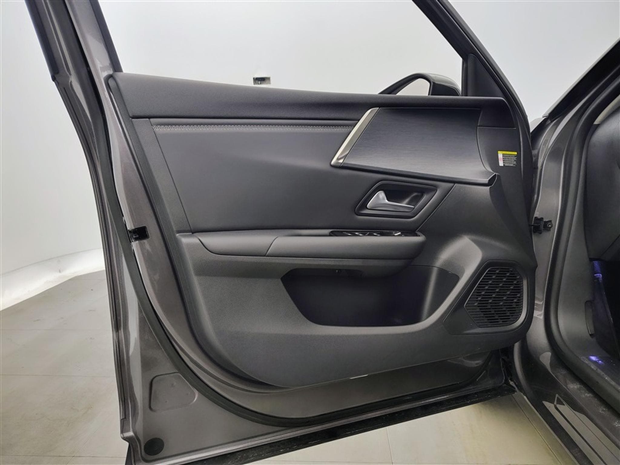 Citroen C5 X 1.2 PureTech 130cv EAT8 Plus NAVI / CAMERA (2024) - Photo 17