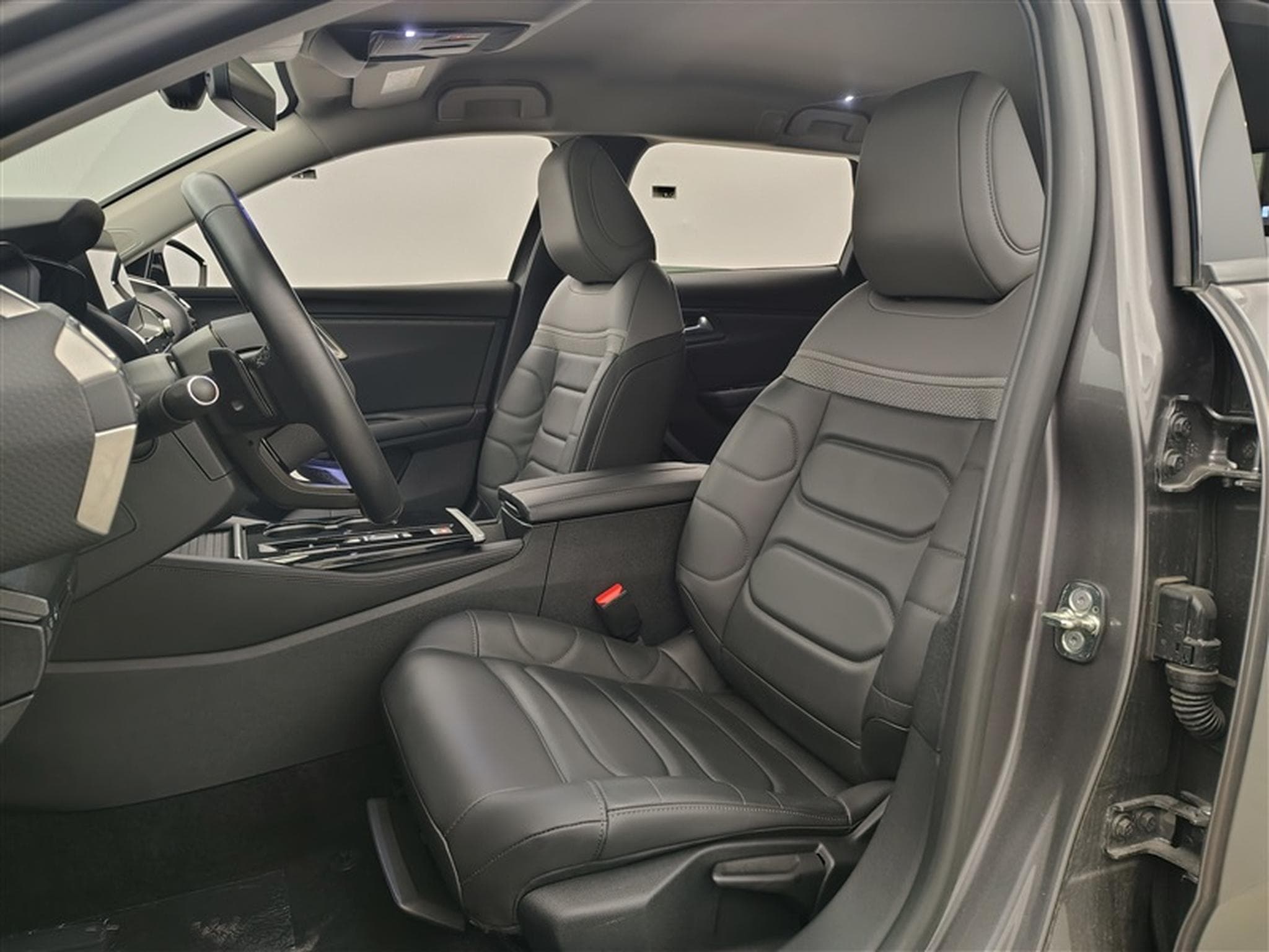 Citroen C5 X 1.2 PureTech 130cv EAT8 Plus NAVI / CAMERA (2024) - Photo 7
