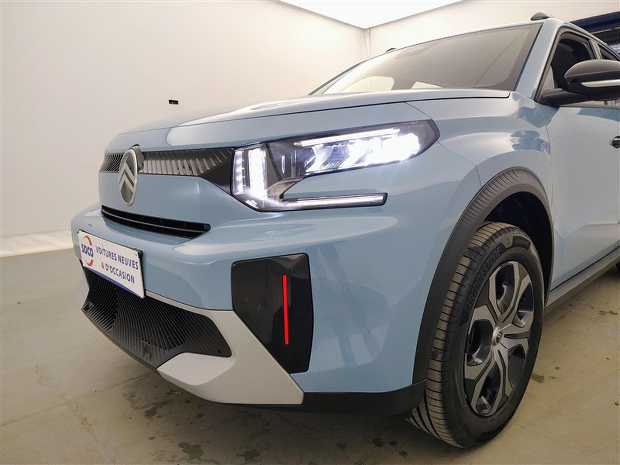 Citroen C3 Aircross 1.2 Hybrid 145cv e-DCS6 Plus CARPLAY / CAMERA / PDC AV+AR (2026) - Photo 15