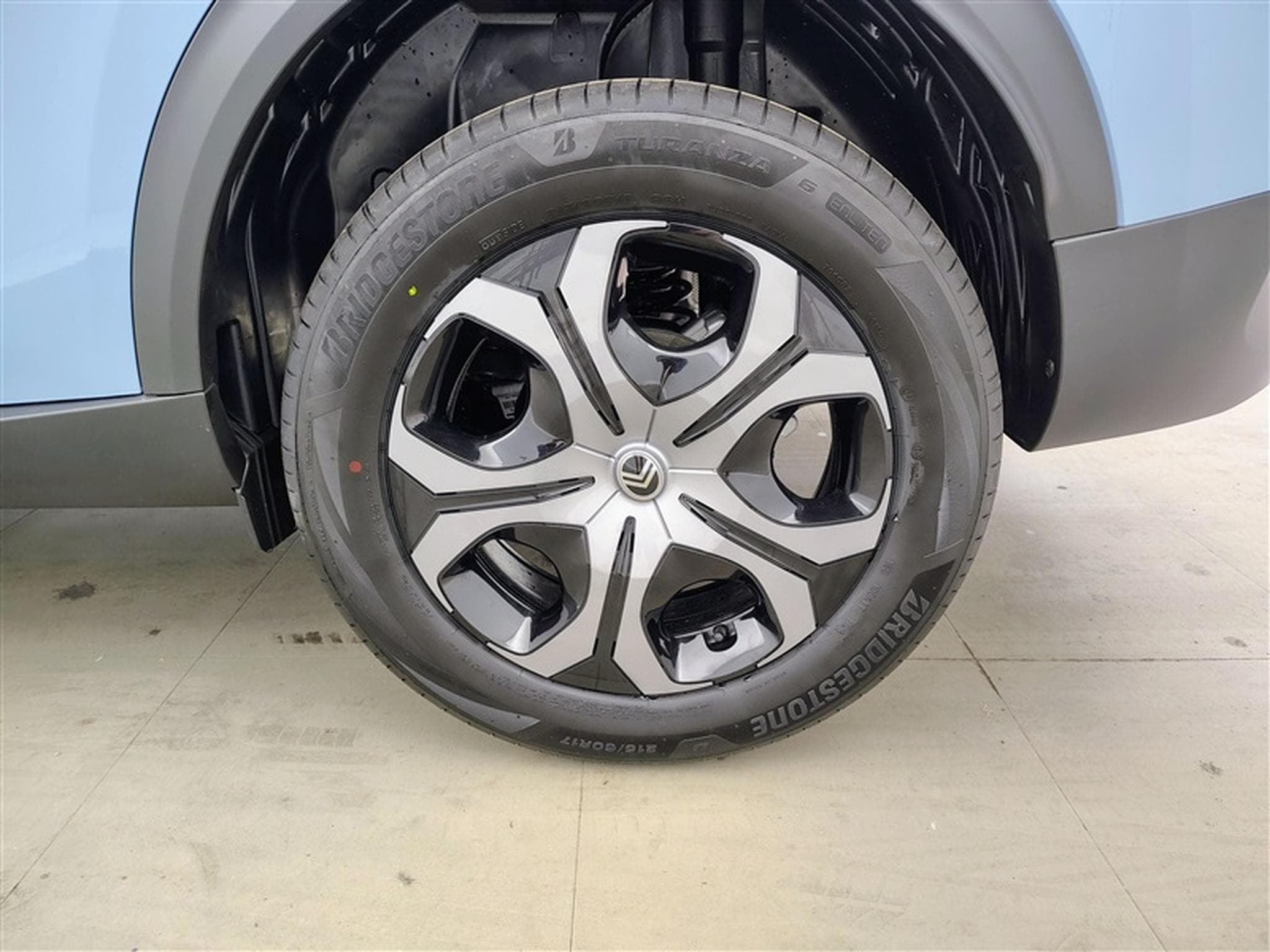 Citroen C3 Aircross 1.2 Hybrid 145cv e-DCS6 Plus CARPLAY / CAMERA / PDC AV+AR (2026) - Photo 6