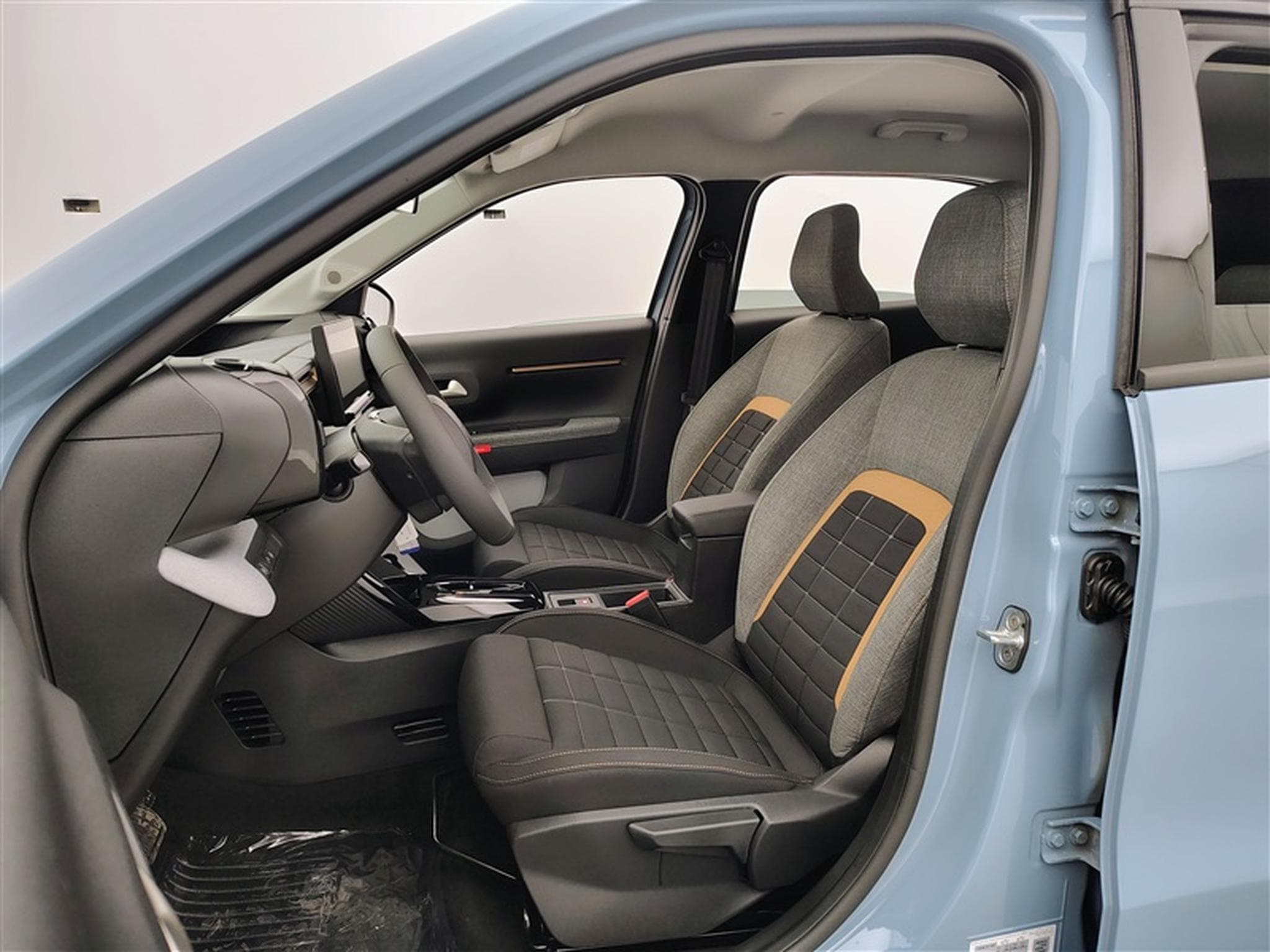 Citroen C3 Aircross 1.2 Hybrid 145cv e-DCS6 Plus CARPLAY / CAMERA / PDC AV+AR (2026) - Photo 7