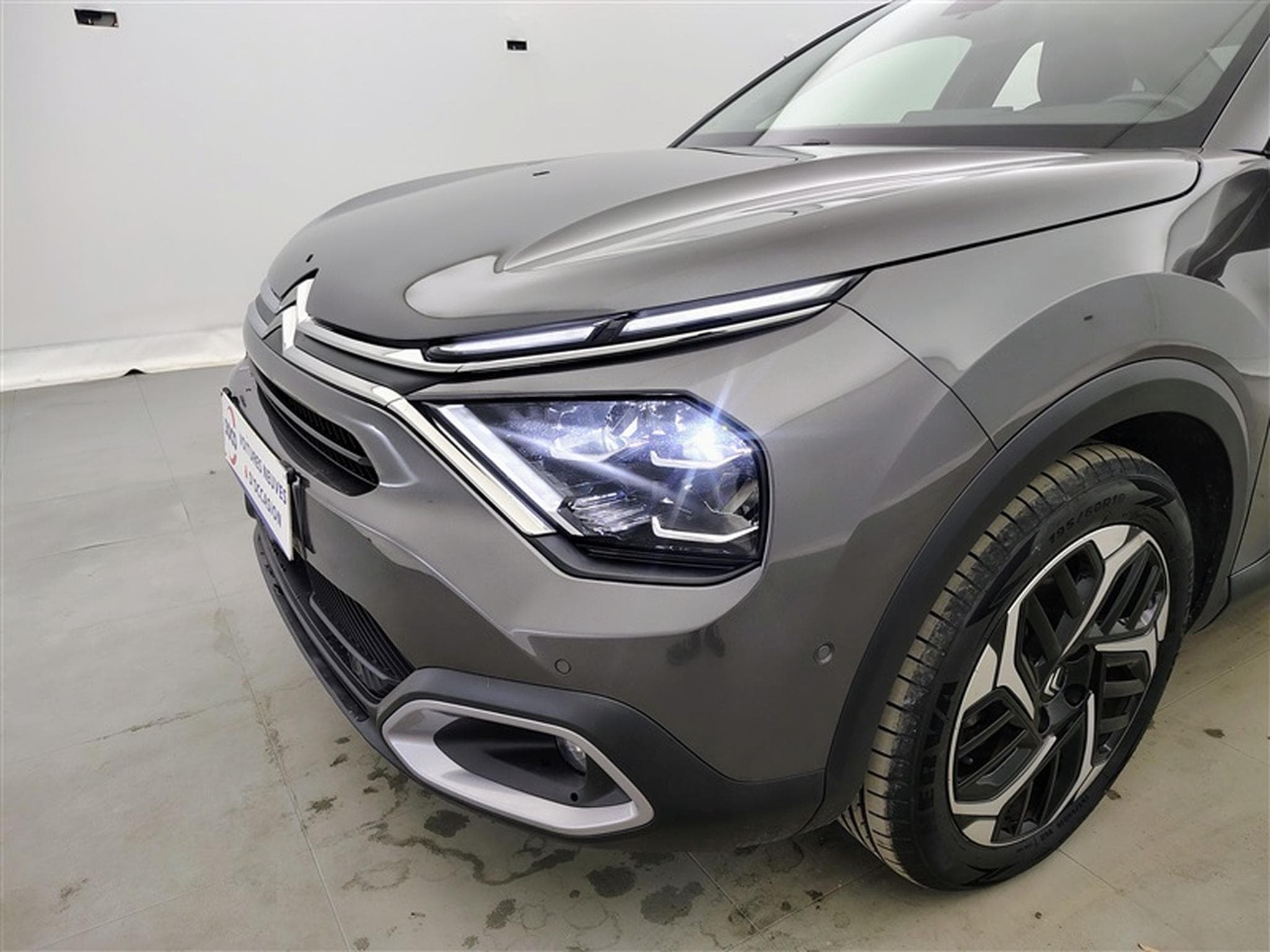 Citroen C4 X 1.2 PureTech 130cv EAT8 Shine NAVI / CARPLAY / CAMERA (2023) - Photo 15