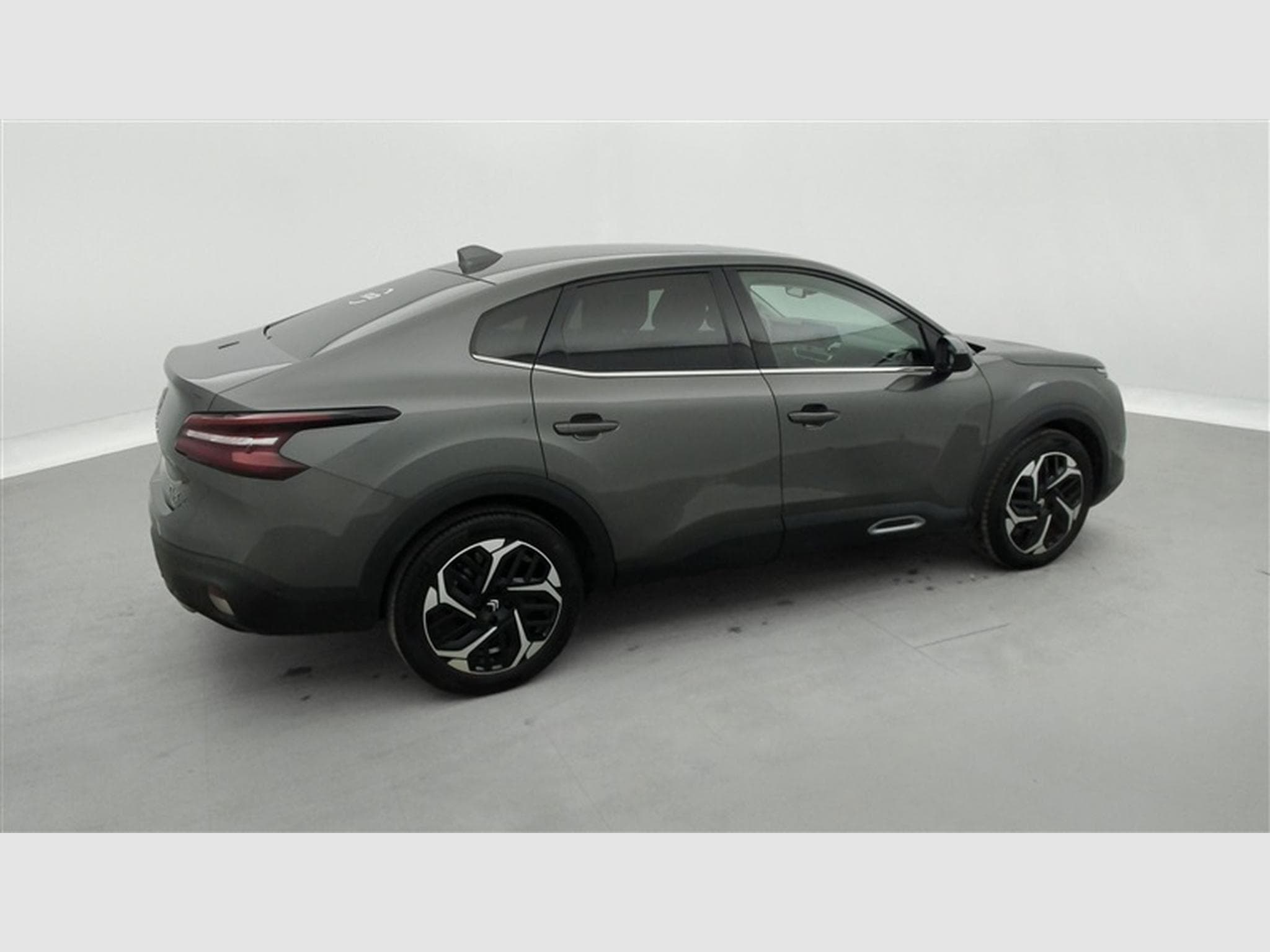 Citroen C4 X 1.2 PureTech 130cv EAT8 Shine NAVI / CARPLAY / CAMERA (2023) - Photo 25