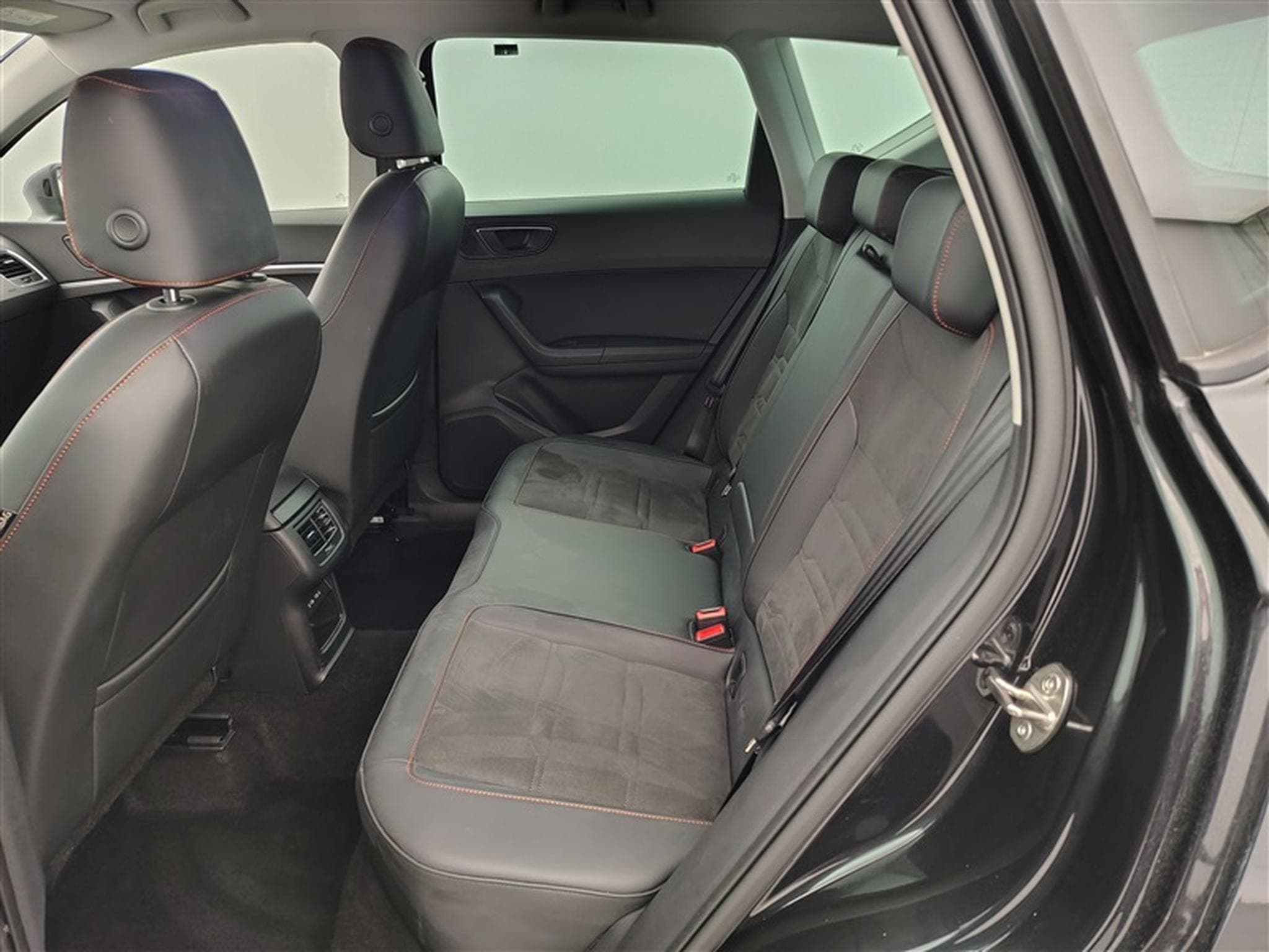 Seat Ateca 2.0 TDI 150cv "FR" NAVI / FULL LED / KEYLESS/ CAMERA / JA 19 (2023) - Photo 13