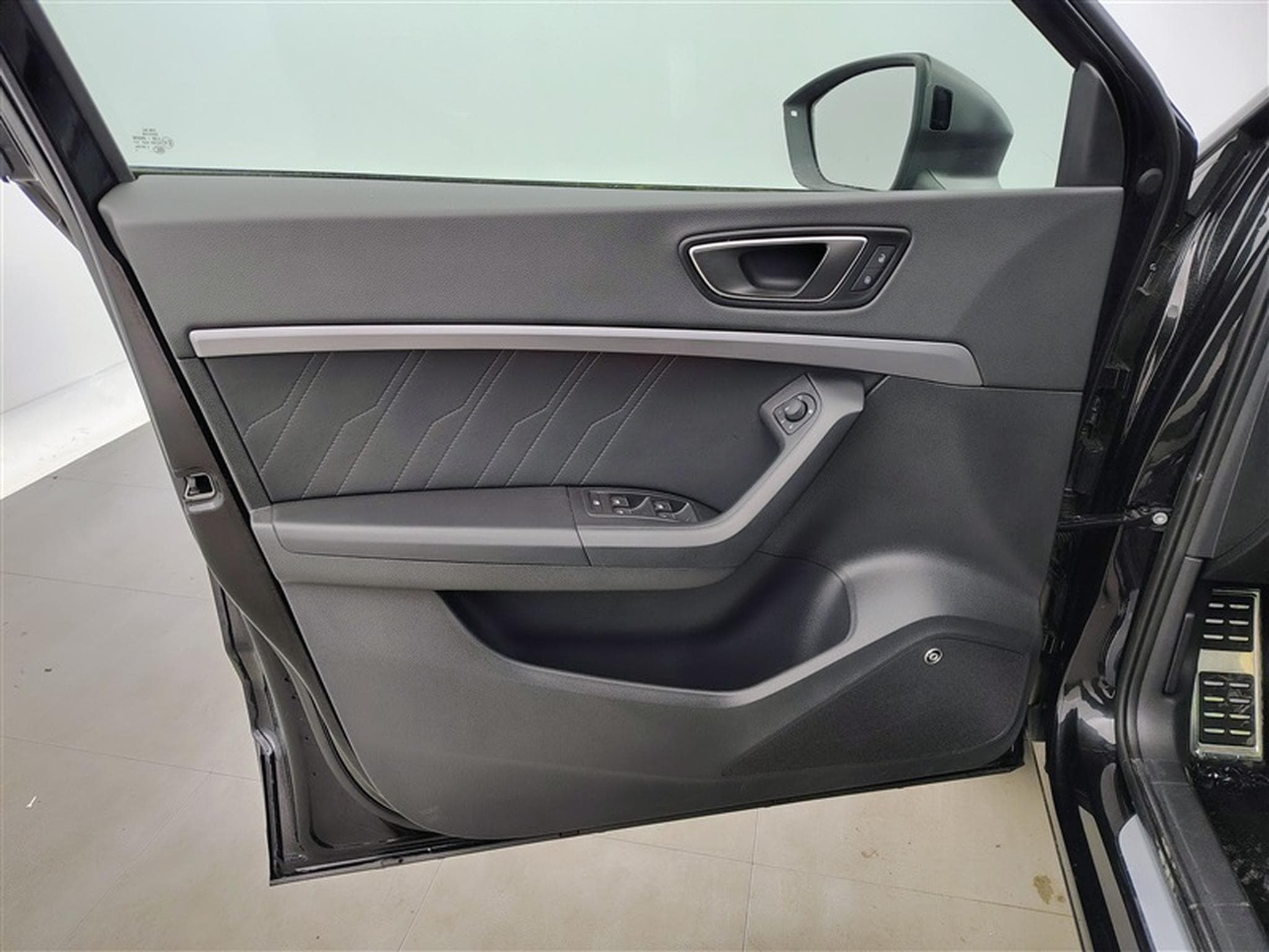 Seat Ateca 2.0 TDI 150cv "FR" NAVI / FULL LED / KEYLESS/ CAMERA / JA 19 (2023) - Photo 17