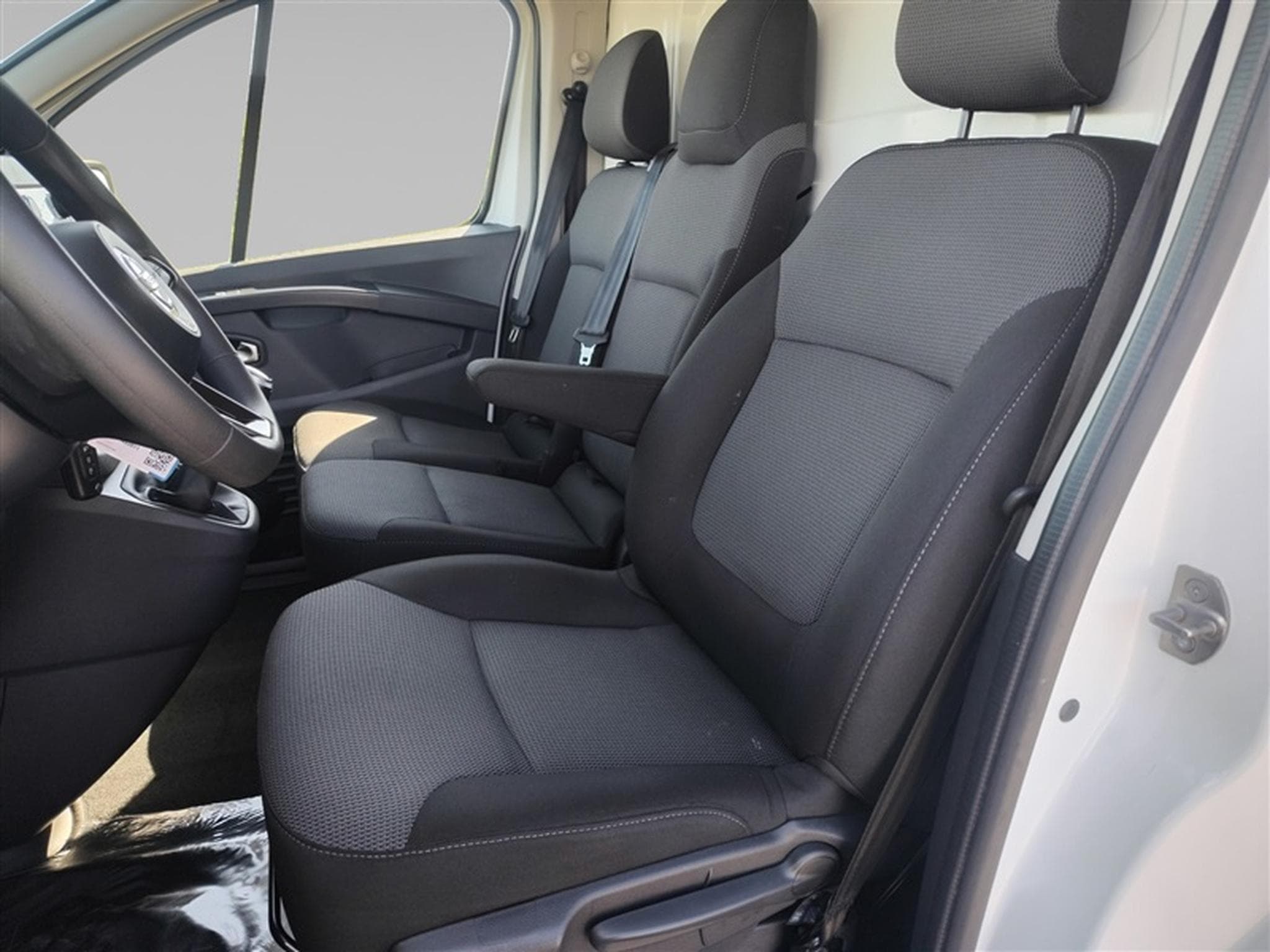 Nissan Primastar 2.0 dCi 30 L2H1 FULL LED / CLIM (2024) - Photo 7