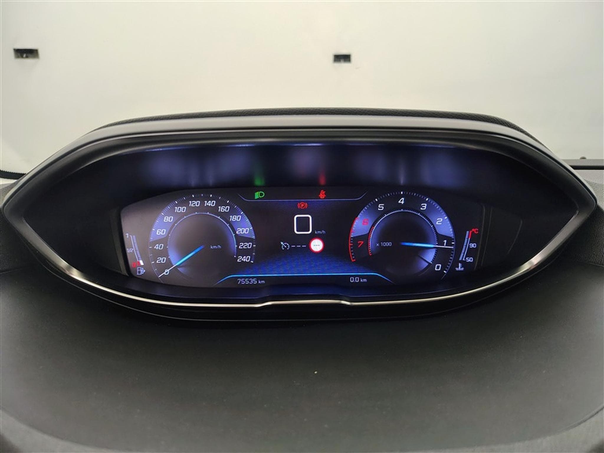 Peugeot 5008 1.2 PureTech 130cv Active 7pl. NAVI / PDC AV+AR / JA 17" (2019) - Photo 10