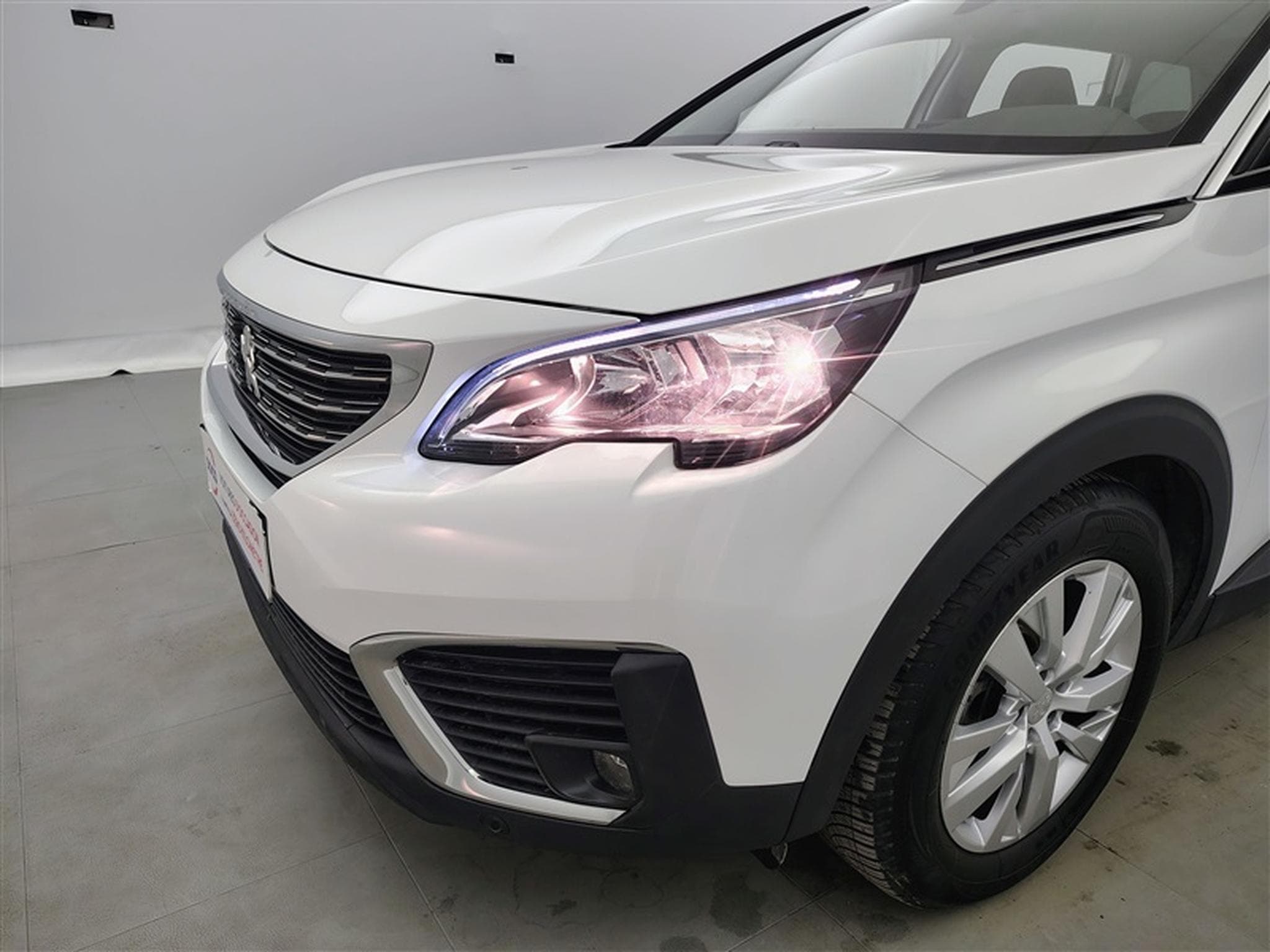 Peugeot 5008 1.2 PureTech 130cv Active 7pl. NAVI / PDC AV+AR / JA 17" (2019) - Photo 15