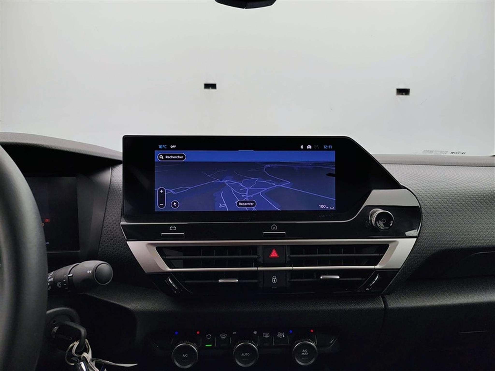 Citroen C4 1.2 PureTech 130cv EAT8 Plus NAVI / CARPLAY (2025) - Photo 11