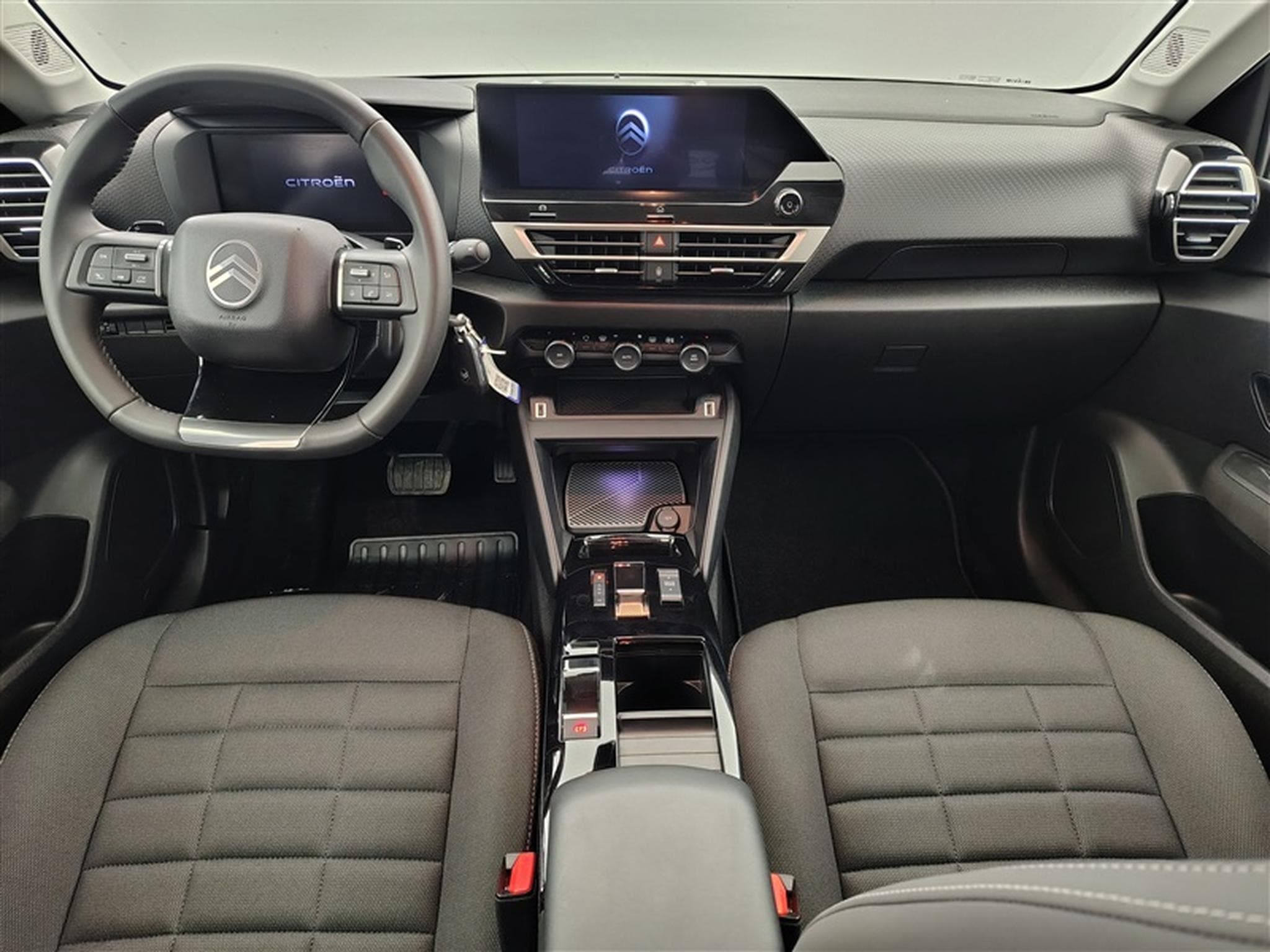 Citroen C4 1.2 PureTech 130cv EAT8 Plus NAVI / CARPLAY (2025) - Photo 8