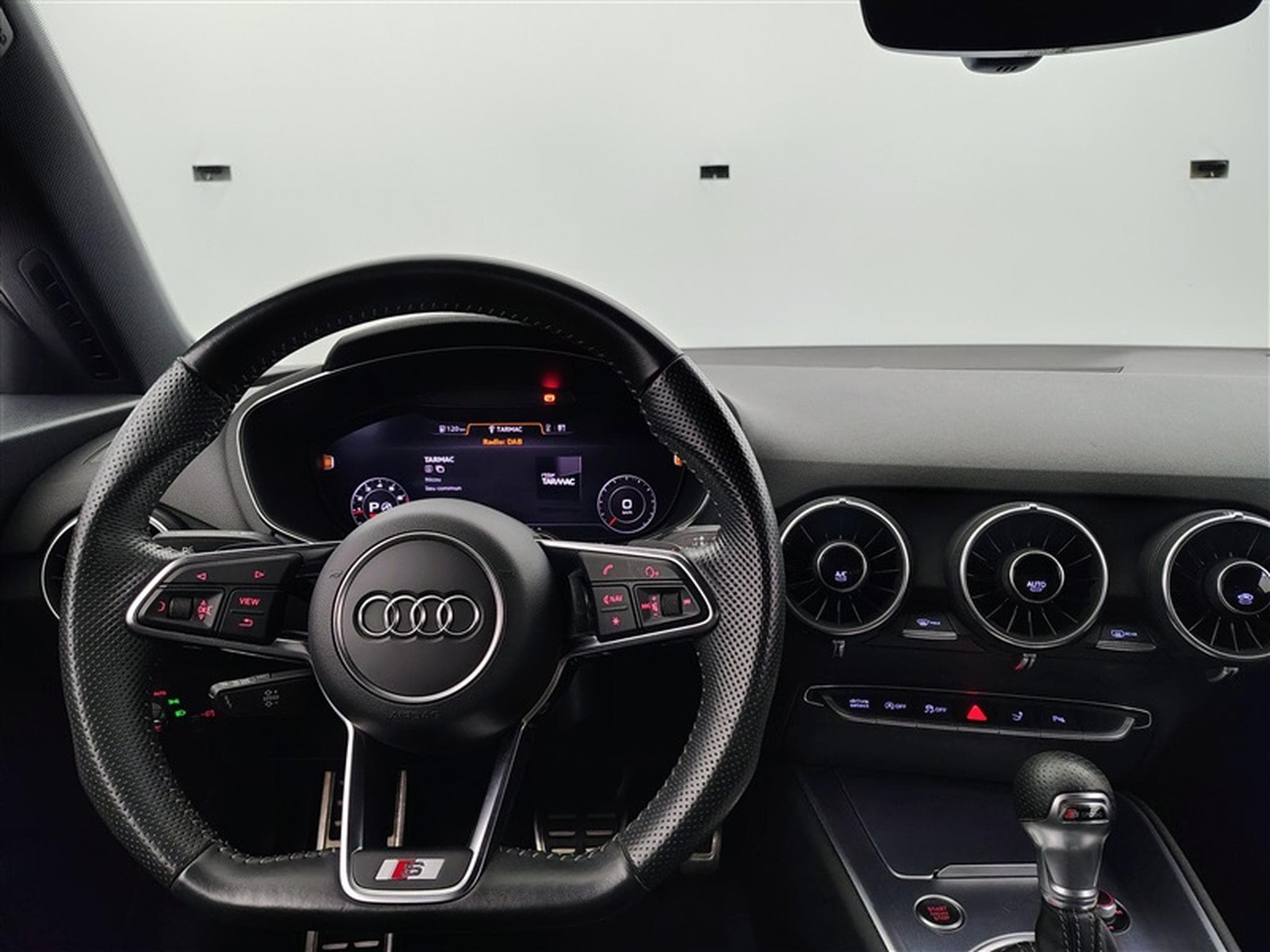 Audi TT Coupé 40 TFSI S-Line NAVI / CAMERA (2019) - Photo 9