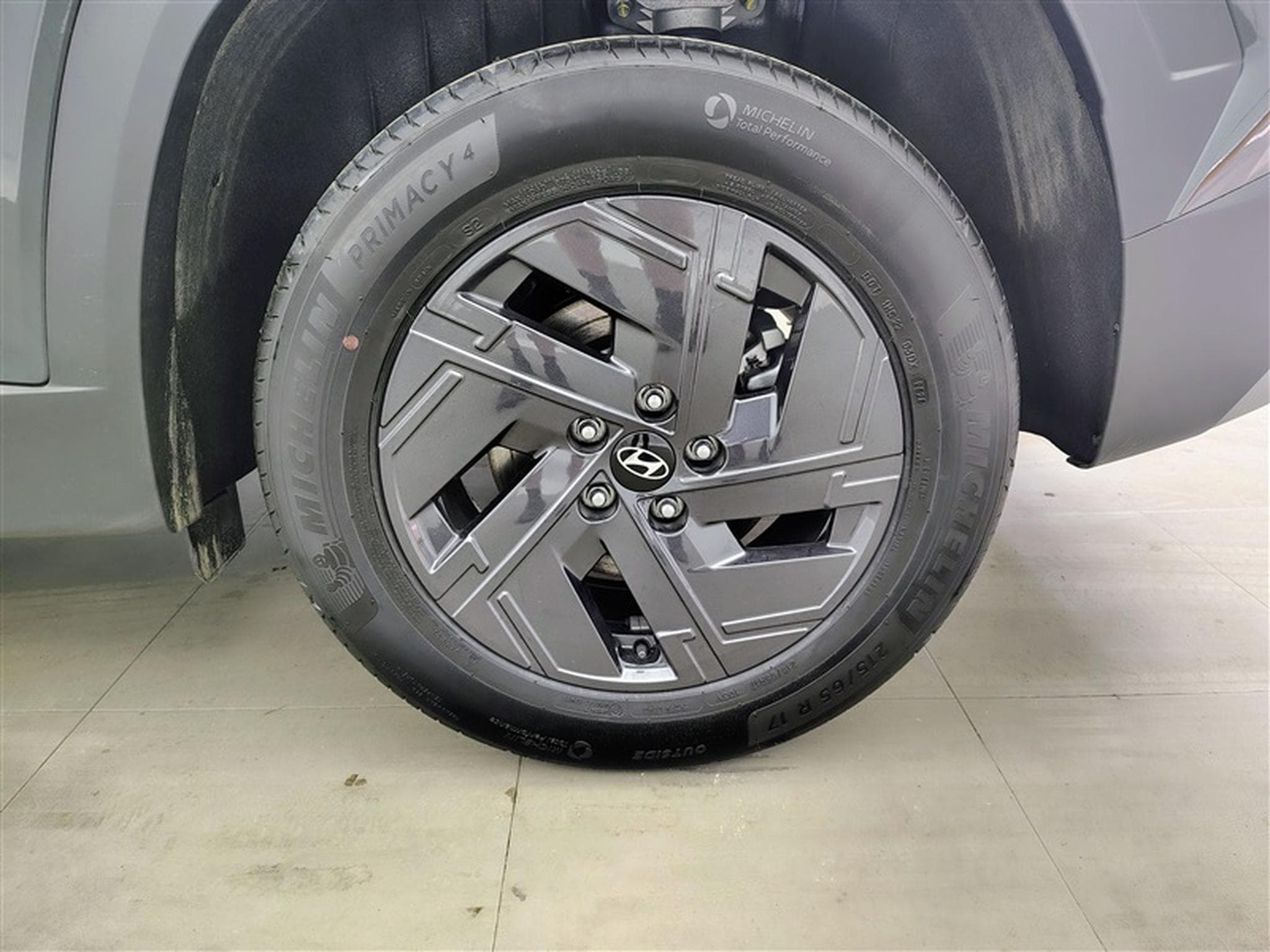 Hyundai Tucson 1.6 T-GDi 150cv DCT Black Edition NAVI / FULL LED / CAMERA (2026) - Photo 6
