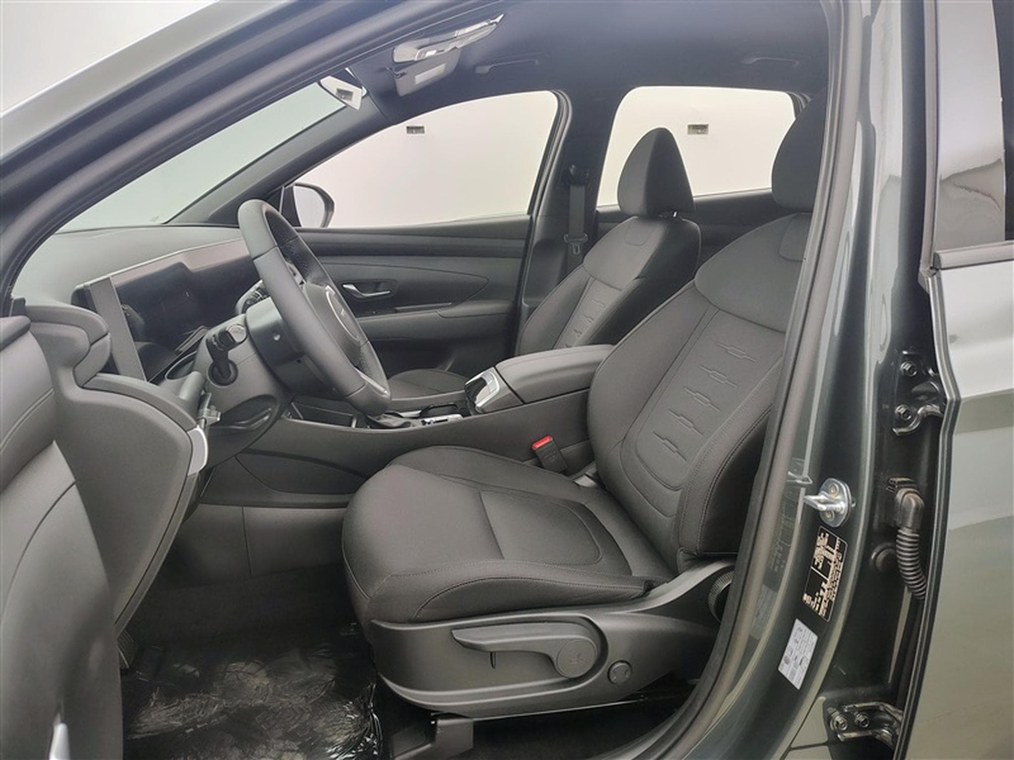 Hyundai Tucson 1.6 T-GDi 150cv DCT Black Edition NAVI / FULL LED / CAMERA (2026) - Photo 7