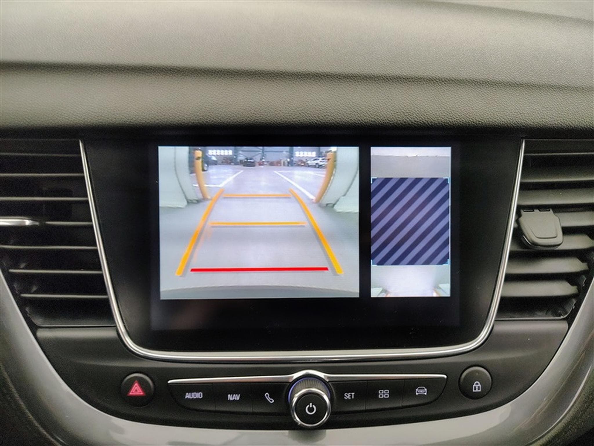 Opel Grandland 1.5 Turbo D AT8 Innovation NAVI / CUIR / FULL LED (2021) - Photo 18