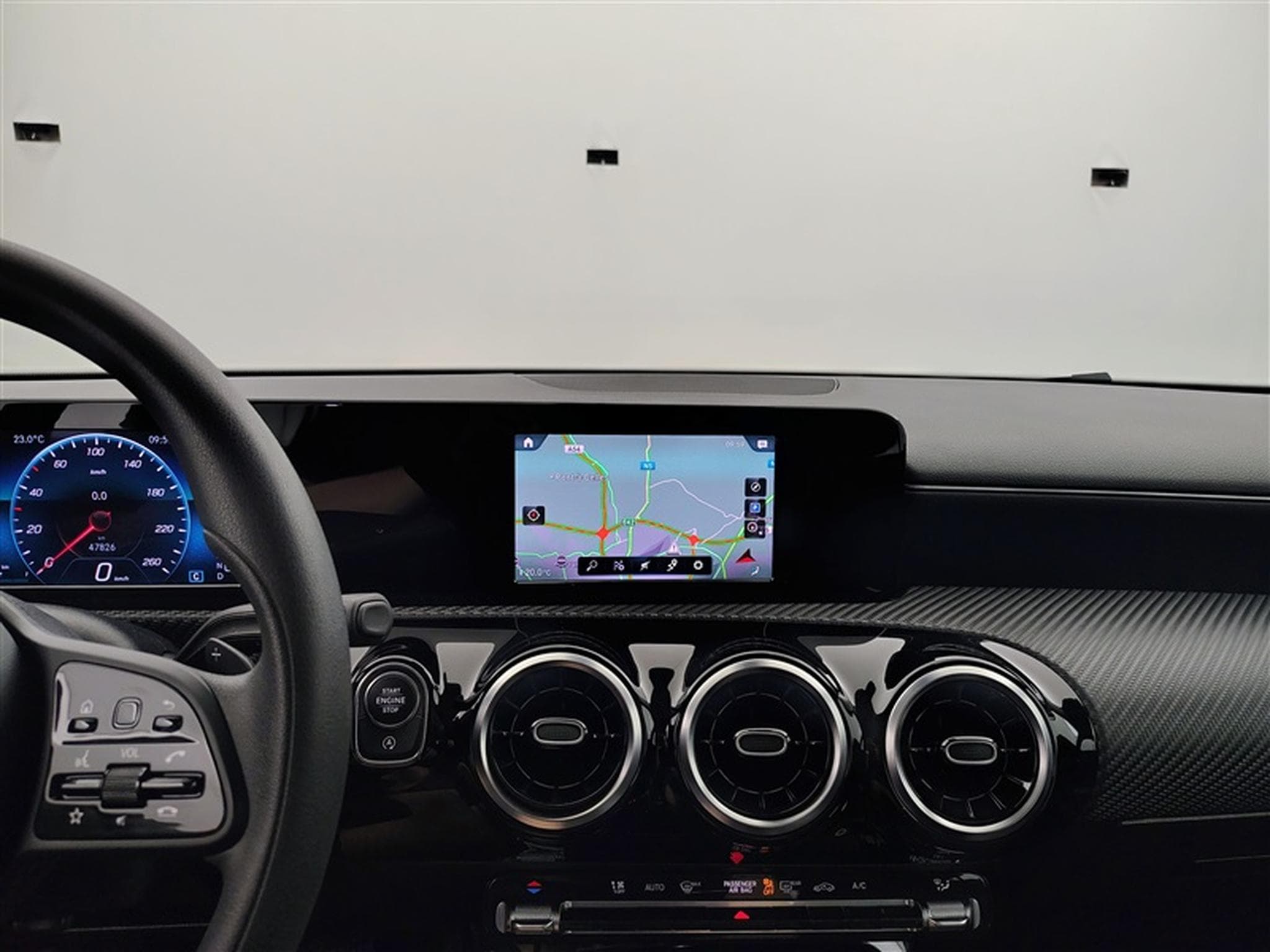 Mercedes CLA 180 Shooting Break AT7 NAVI / S-CUIR / PDC AV-AR (2023) - Photo 11