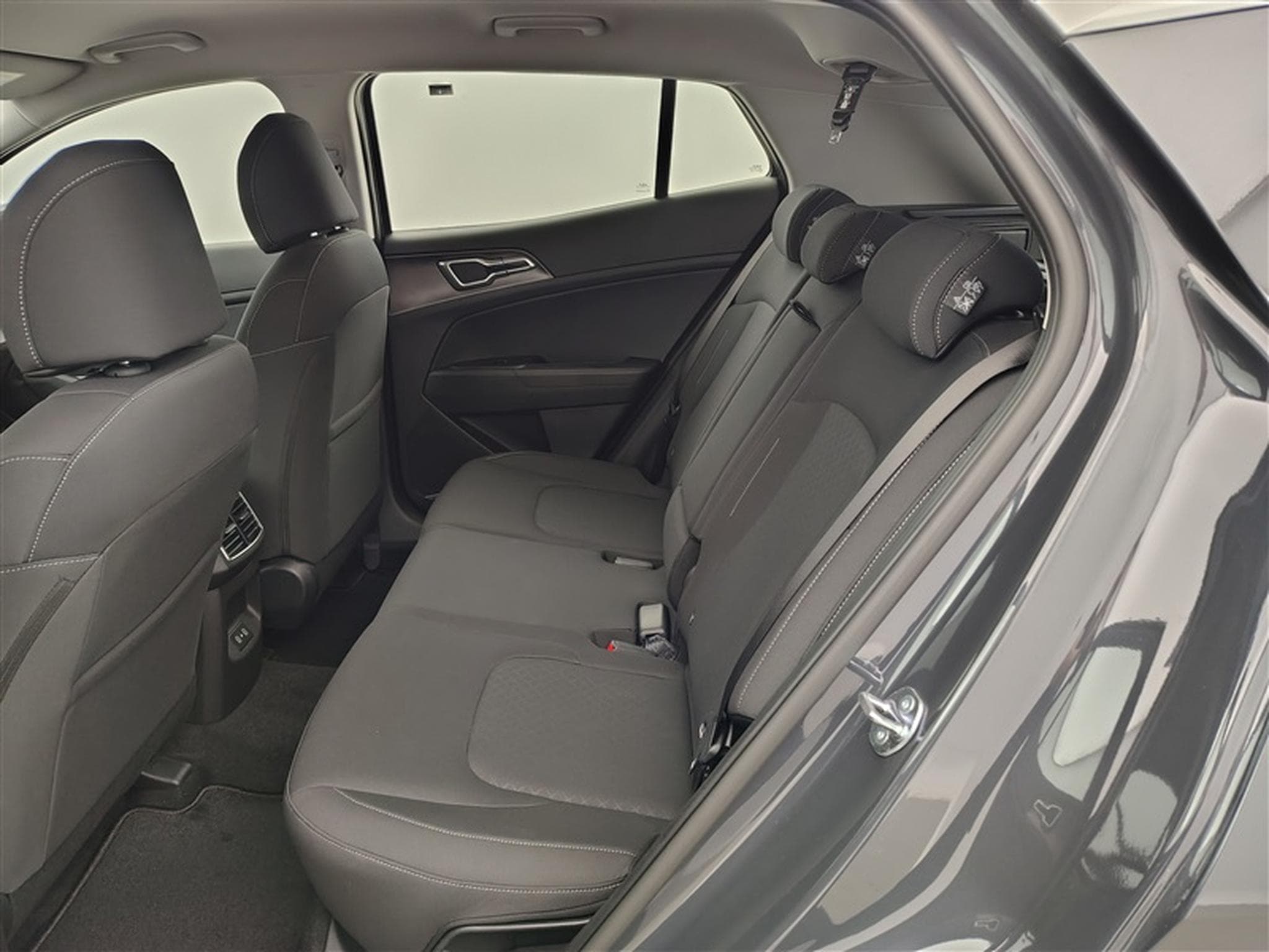 Kia Sportage 1.6 T-GDi 150cv DCT LX NAVI / FULL LED / CAMERA / KEYLESS (2026) - Photo 13