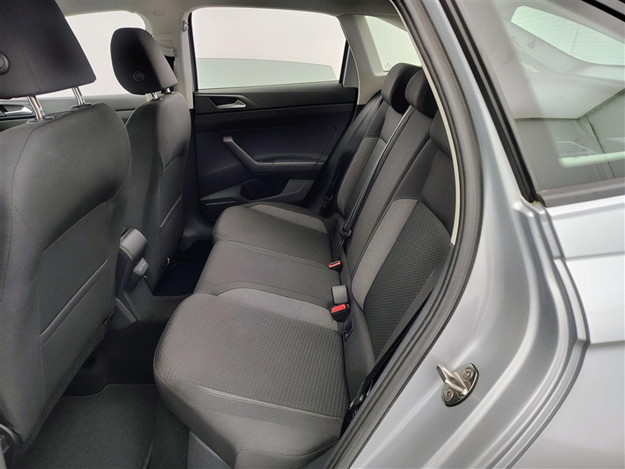 VW Taigo 1.0 TSI 95cv Life *APP CONNECT / FULL LED / CAMERA / JA 16"* (2023) - Photo 13