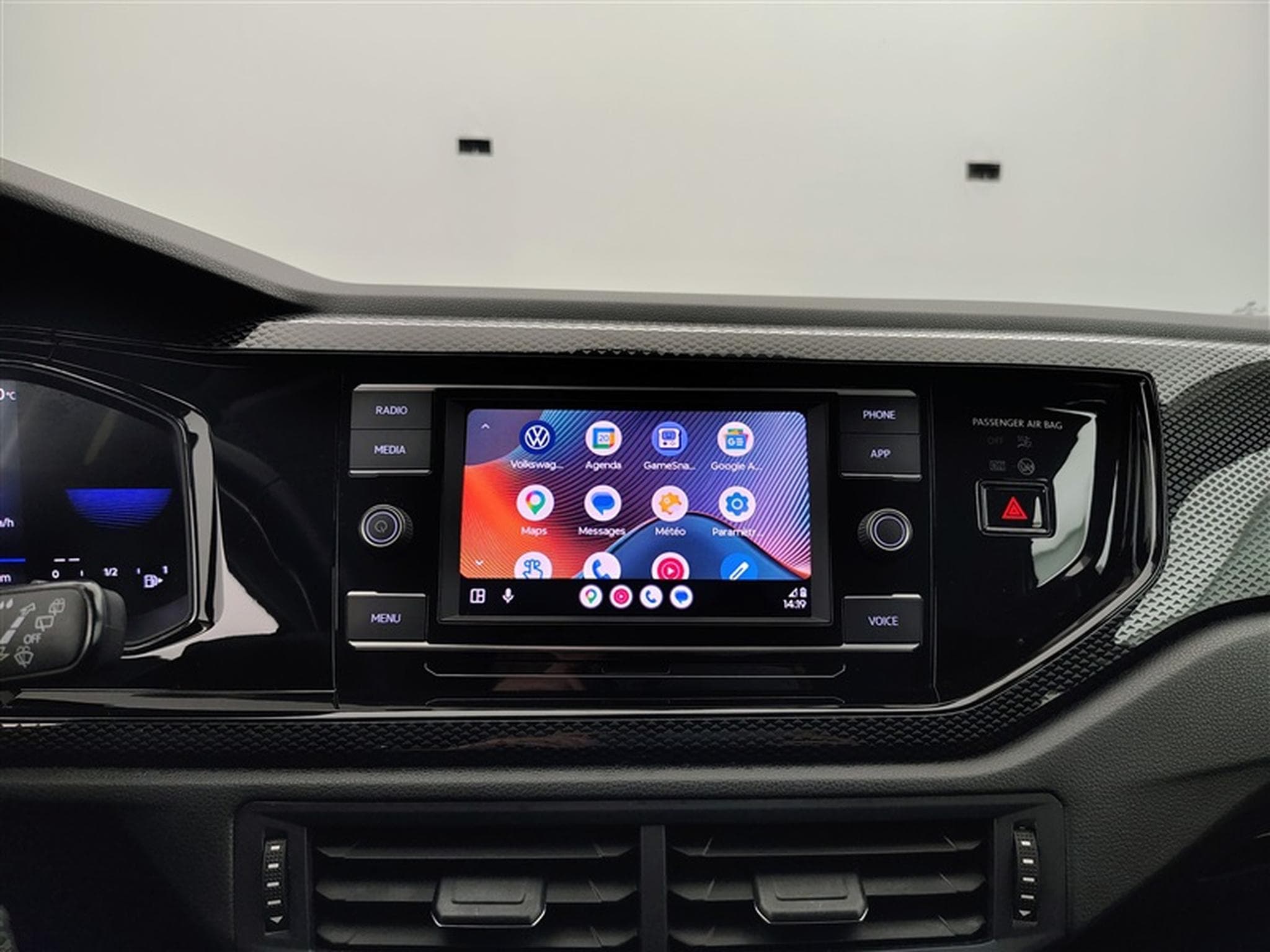 VW Taigo 1.0 TSI 95cv Life *APP CONNECT / FULL LED / CAMERA / JA 16"* (2023) - Photo 20