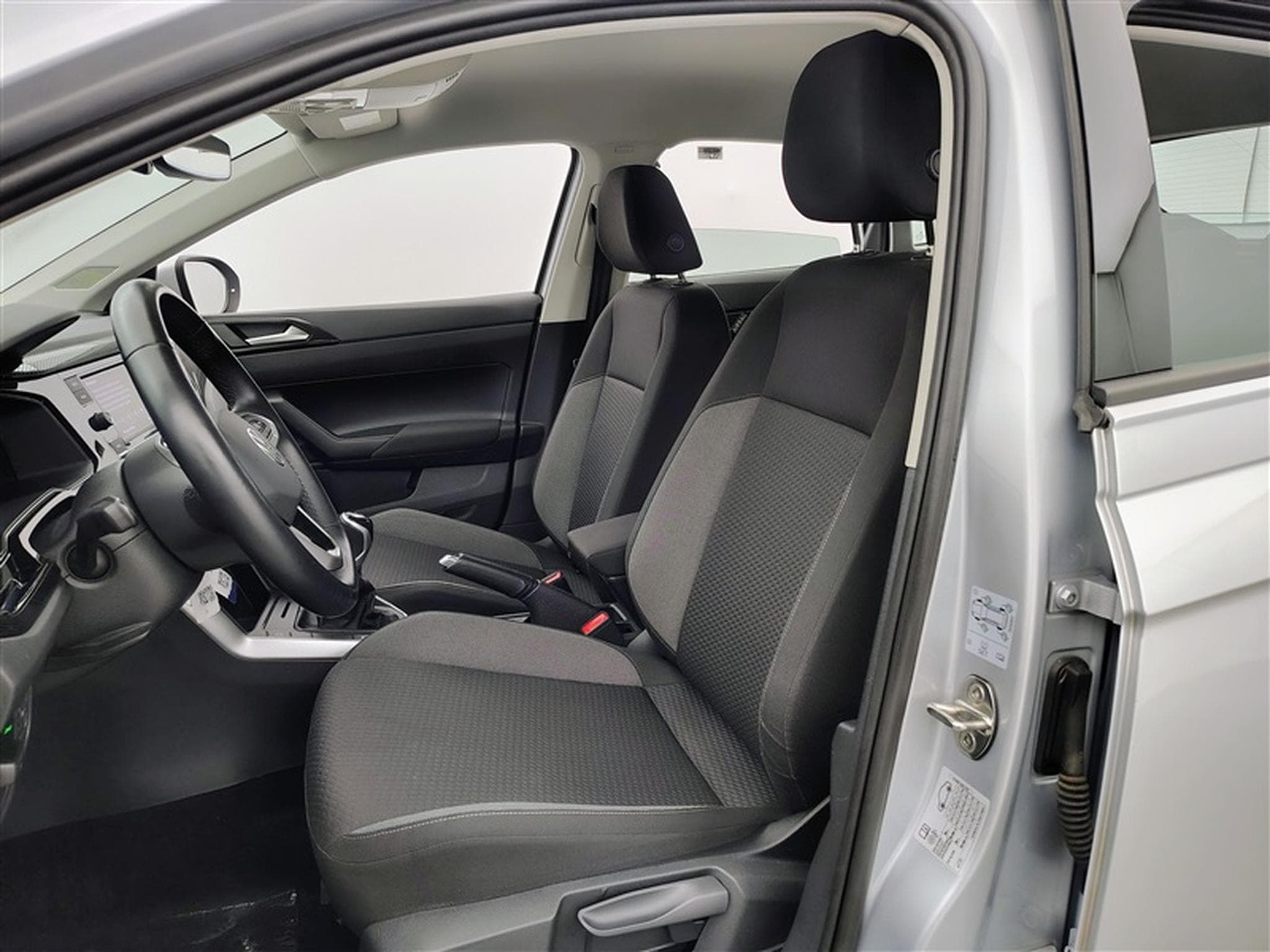 VW Taigo 1.0 TSI 95cv Life *APP CONNECT / FULL LED / CAMERA / JA 16"* (2023) - Photo 7