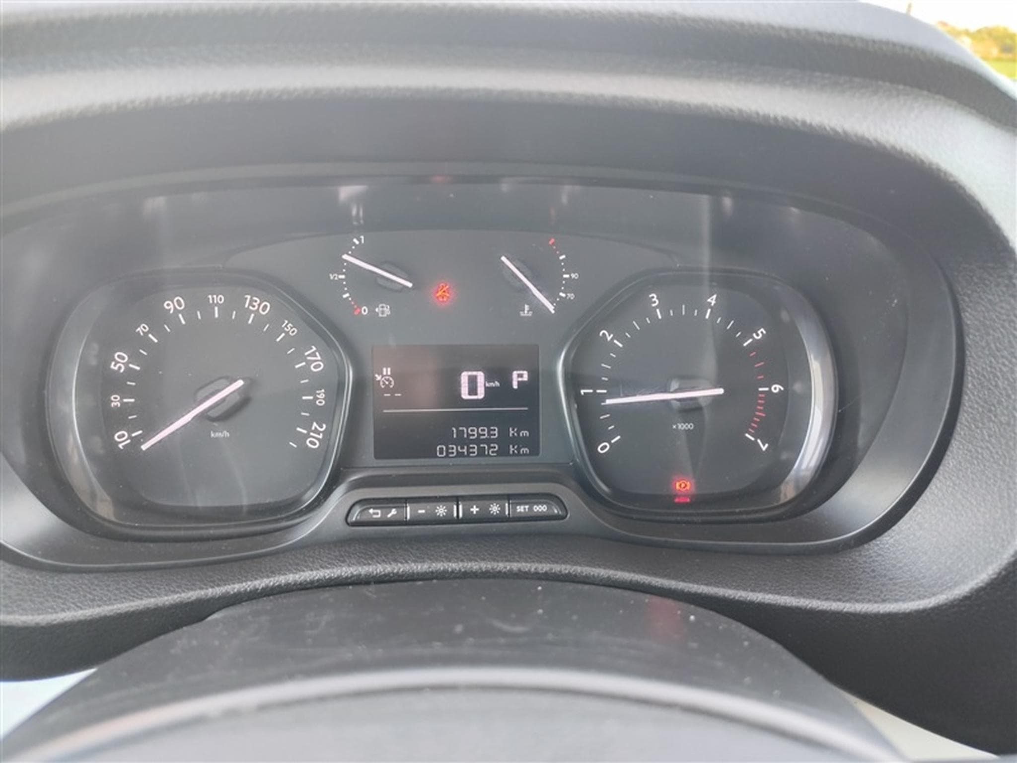 Opel Vivaro 2.0 TD L2H1 Edition AUTO/NAVI/PDC (2023) - Photo 10