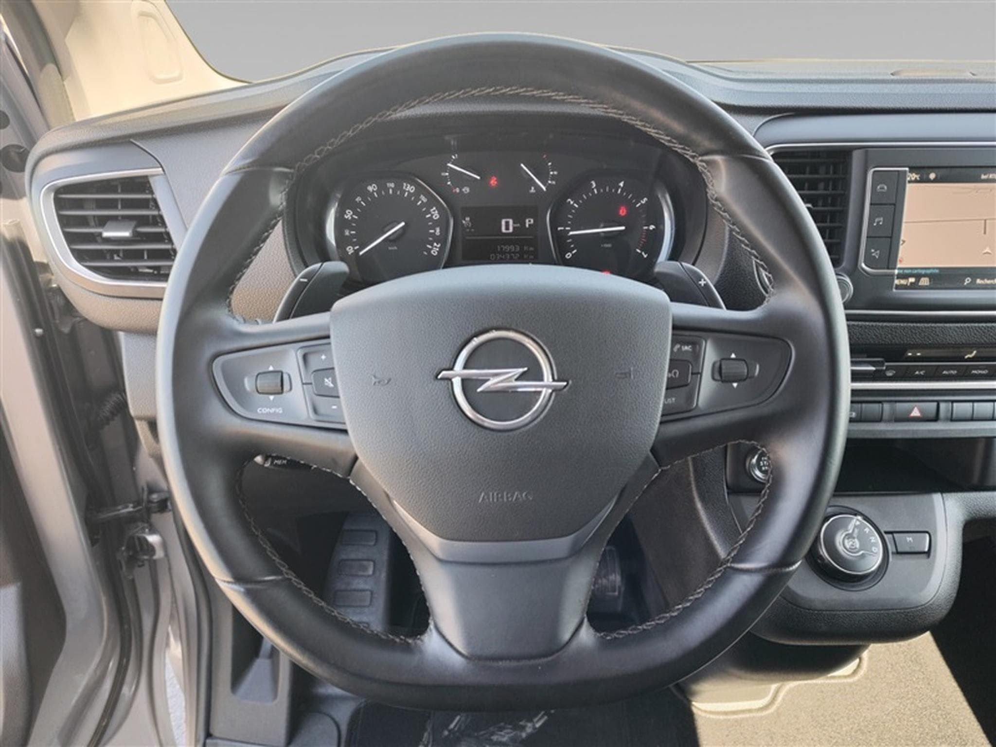 Opel Vivaro 2.0 TD L2H1 Edition AUTO/NAVI/PDC (2023) - Photo 9