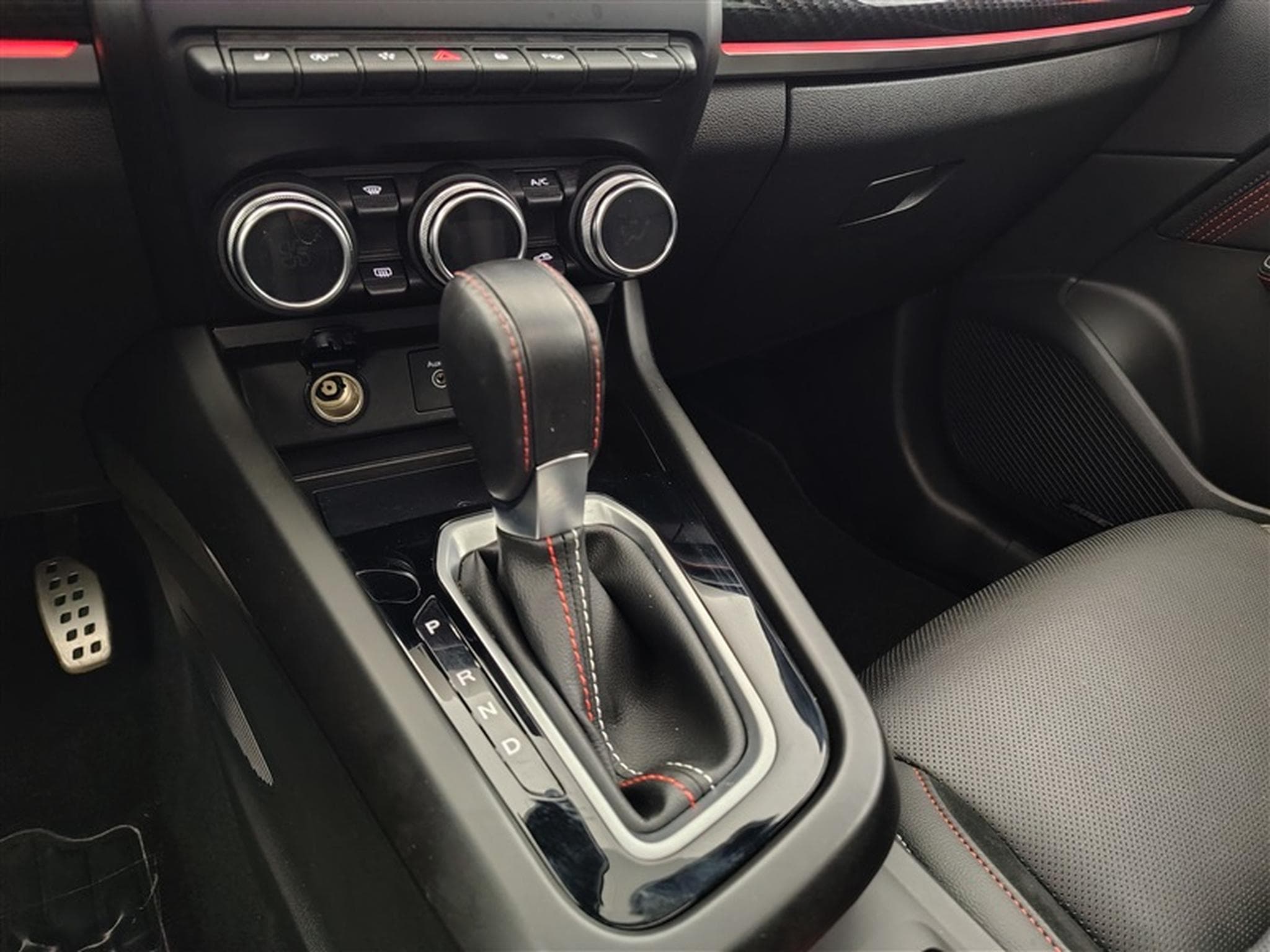 Renault Arkana 1.3 TCe 160Cv EDC RS Line NAVI / CARPLAY / CAMERA / TO PANO (2023) - Photo 12