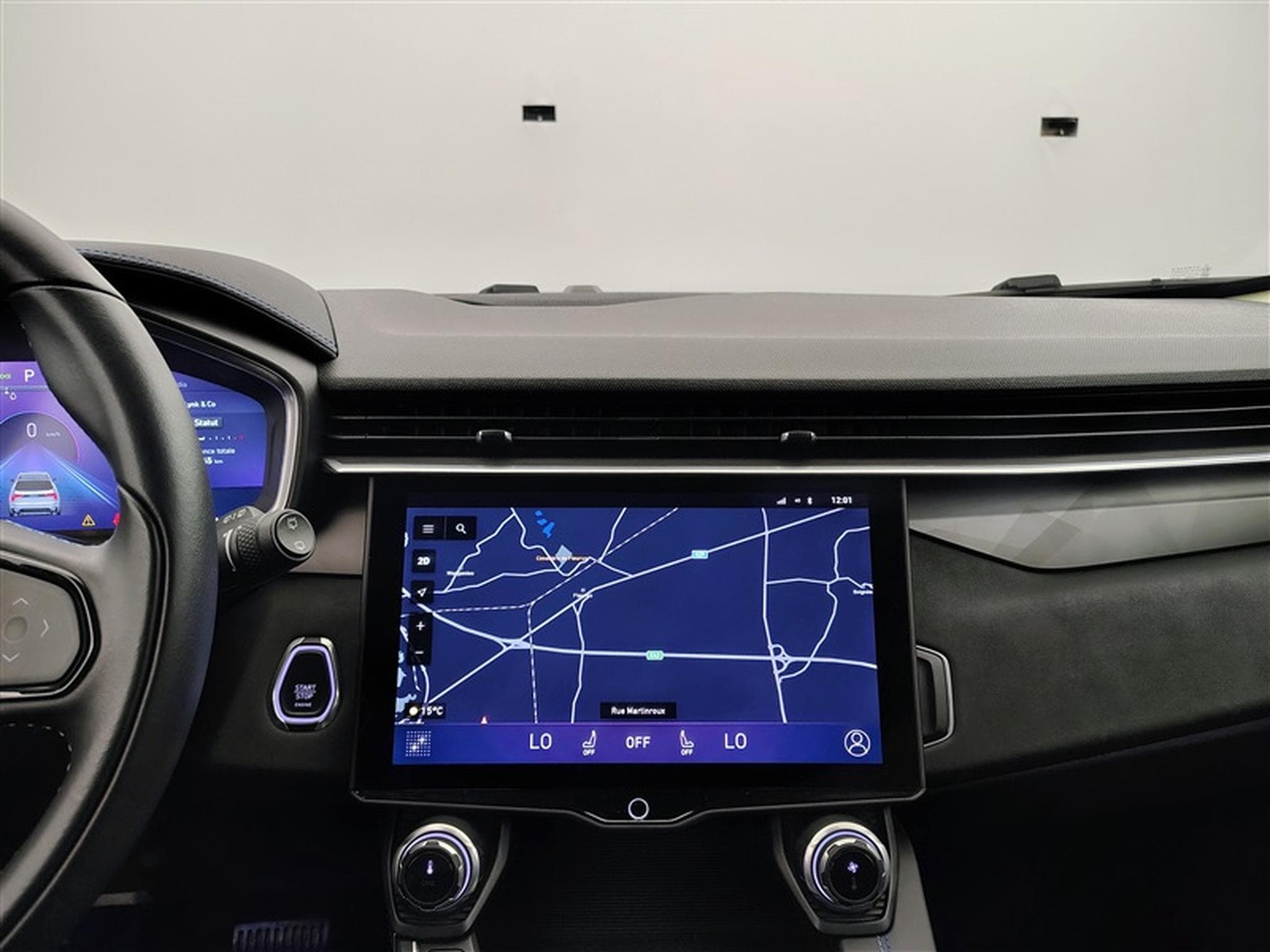 Lynk & Co 01 1.5 Turbo PHEV NAVI / FULL LED / TOIT PANO / CAMERA / JA 20" (2022) - Photo 11