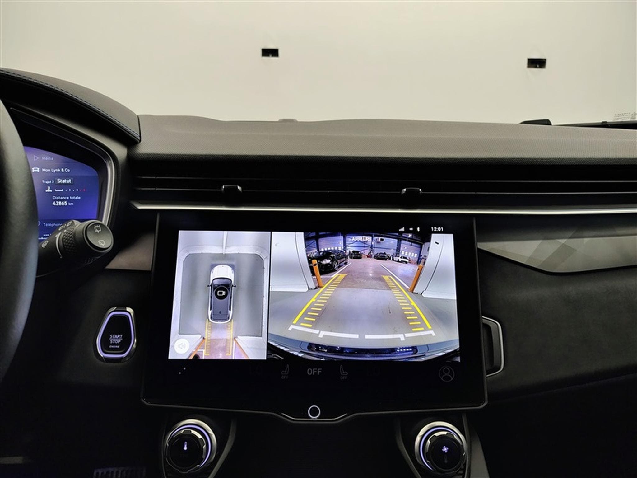 Lynk & Co 01 1.5 Turbo PHEV NAVI / FULL LED / TOIT PANO / CAMERA / JA 20" (2022) - Photo 18