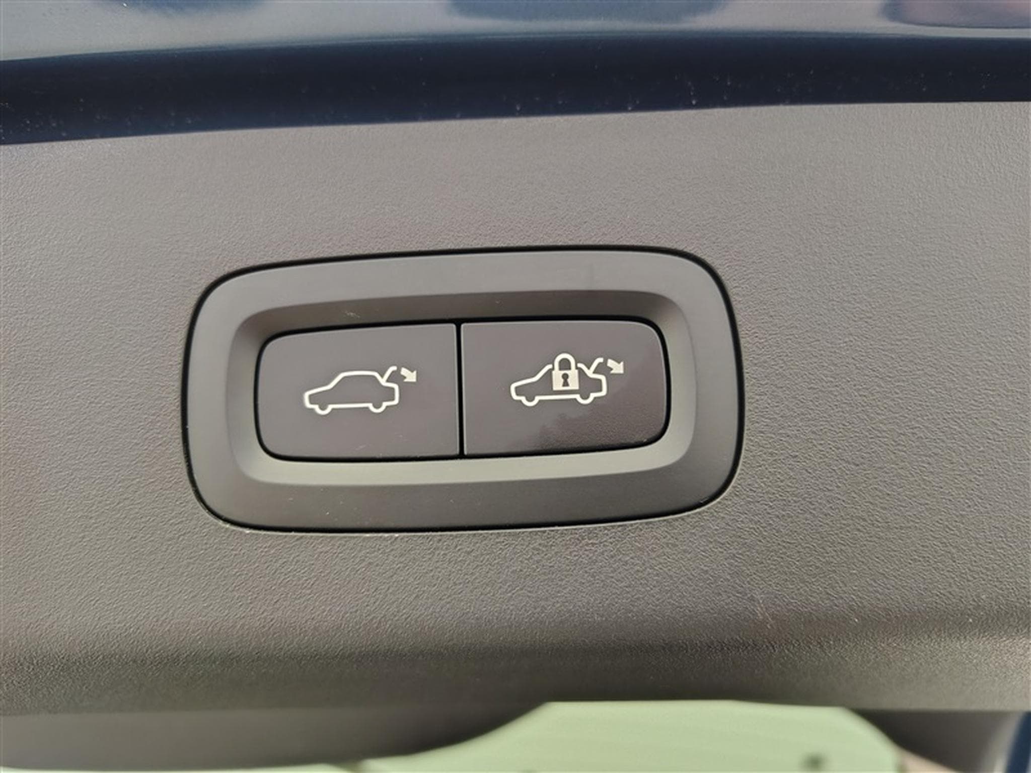 Lynk & Co 01 1.5 Turbo PHEV NAVI / FULL LED / TOIT PANO / CAMERA / JA 20" (2022) - Photo 20