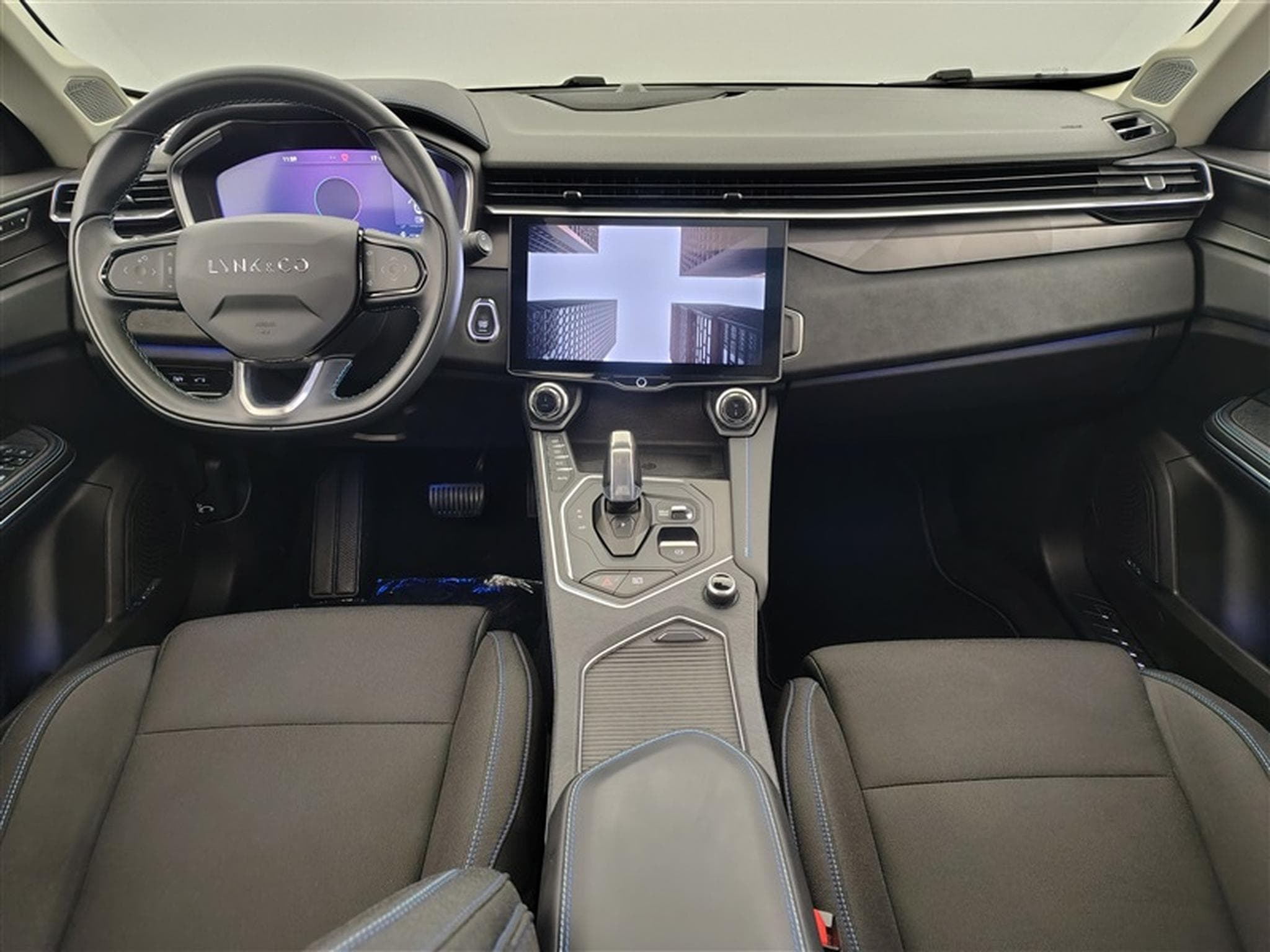 Lynk & Co 01 1.5 Turbo PHEV NAVI / FULL LED / TOIT PANO / CAMERA / JA 20" (2022) - Photo 8
