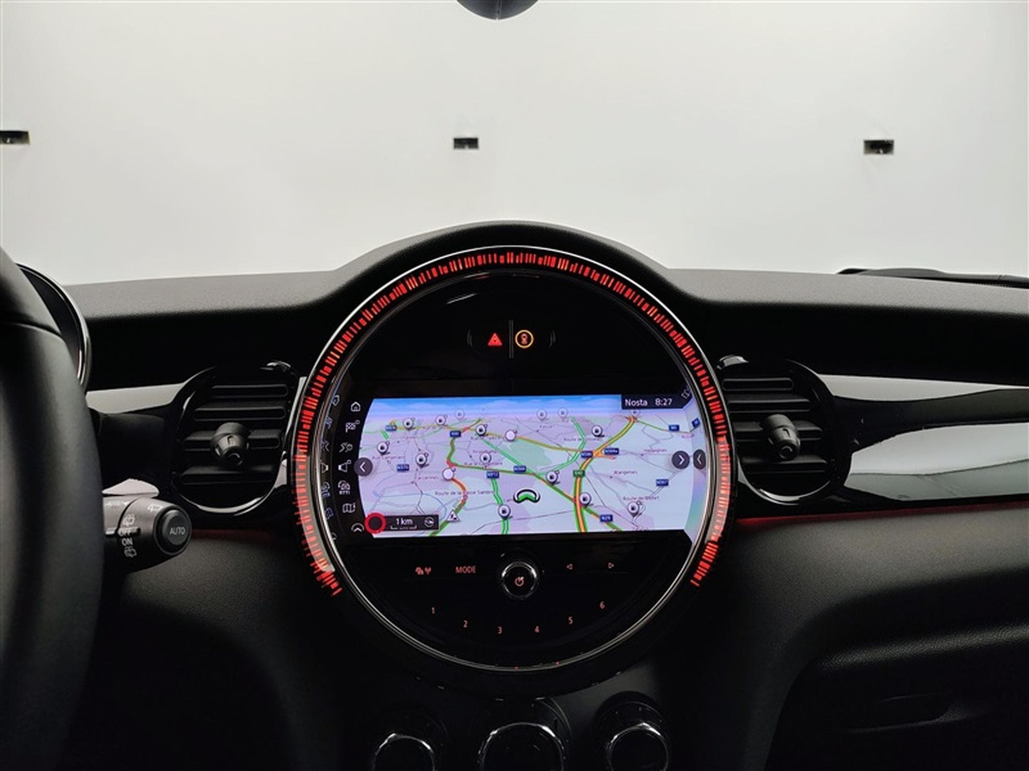 MINI Cooper 1.5A Cooper AUTO / NAVI PRO / FULL LED / ALU (2023) - Photo 11