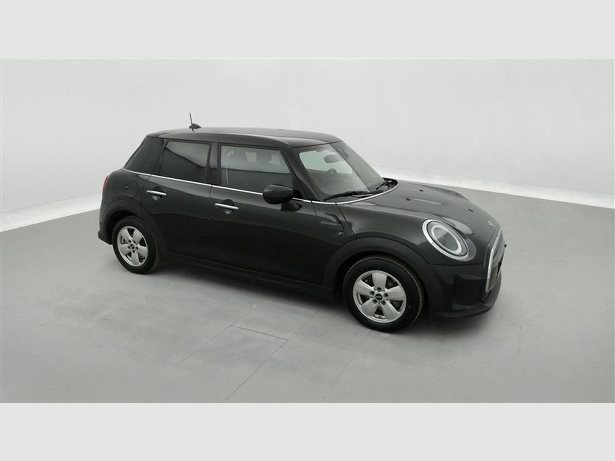 MINI Cooper 1.5A Cooper AUTO / NAVI PRO / FULL LED / ALU (2023) - Photo 23