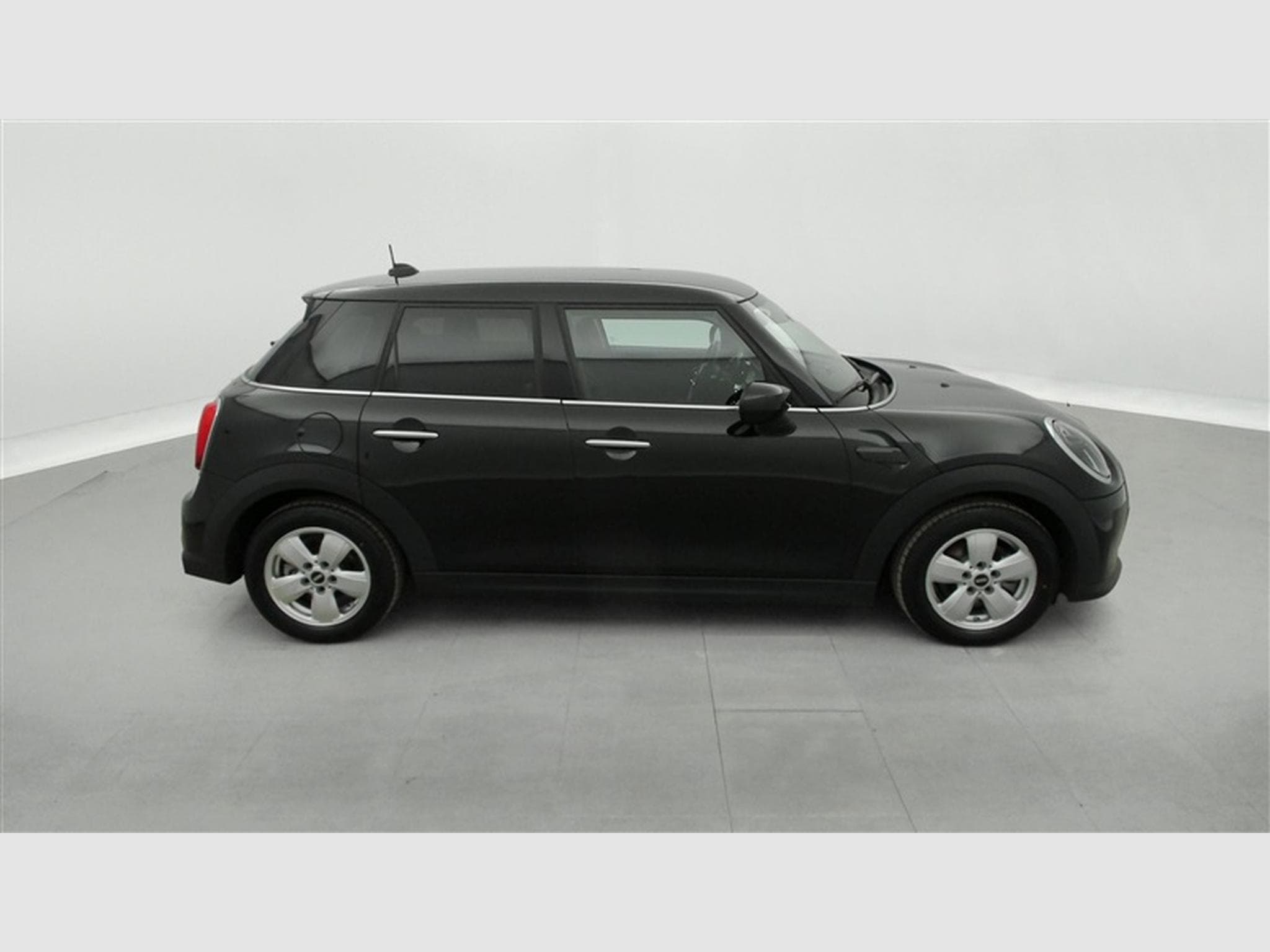 MINI Cooper 1.5A Cooper AUTO / NAVI PRO / FULL LED / ALU (2023) - Photo 24