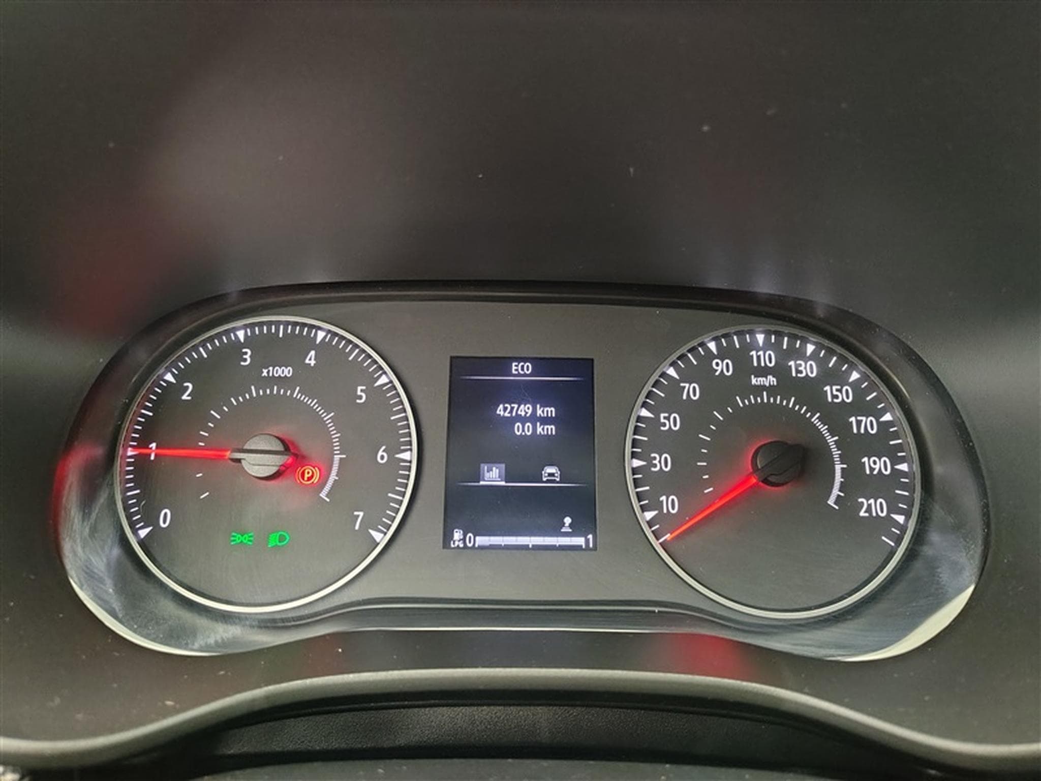 Dacia Sandero 1.0i SCe Expression (2024) - Photo 10