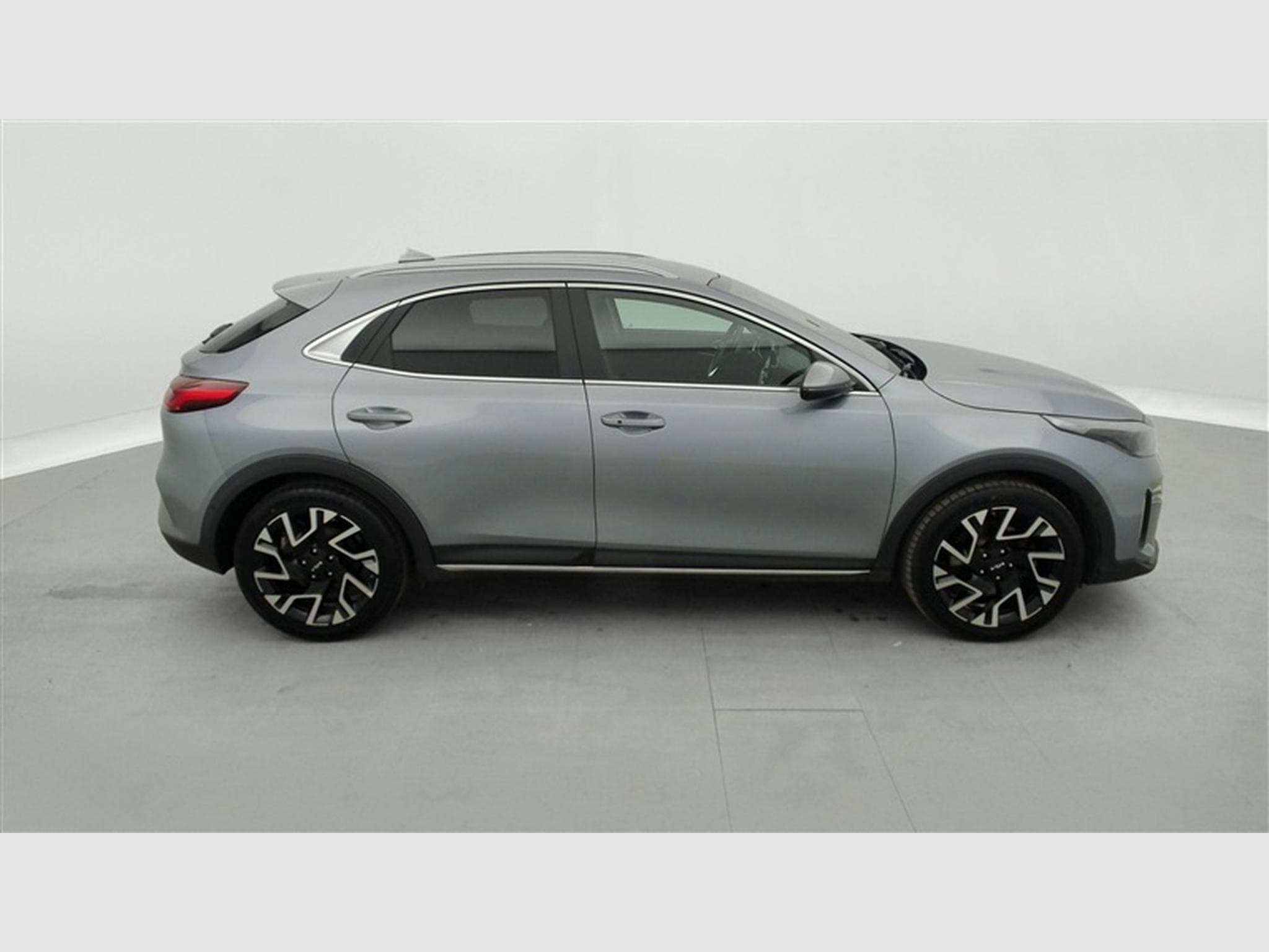 Kia XCeed 1.0 T-GDi 120cv Pulse NAVI 8" / FULL LED / CAMERA / JA 16" (2024) - Photo 25