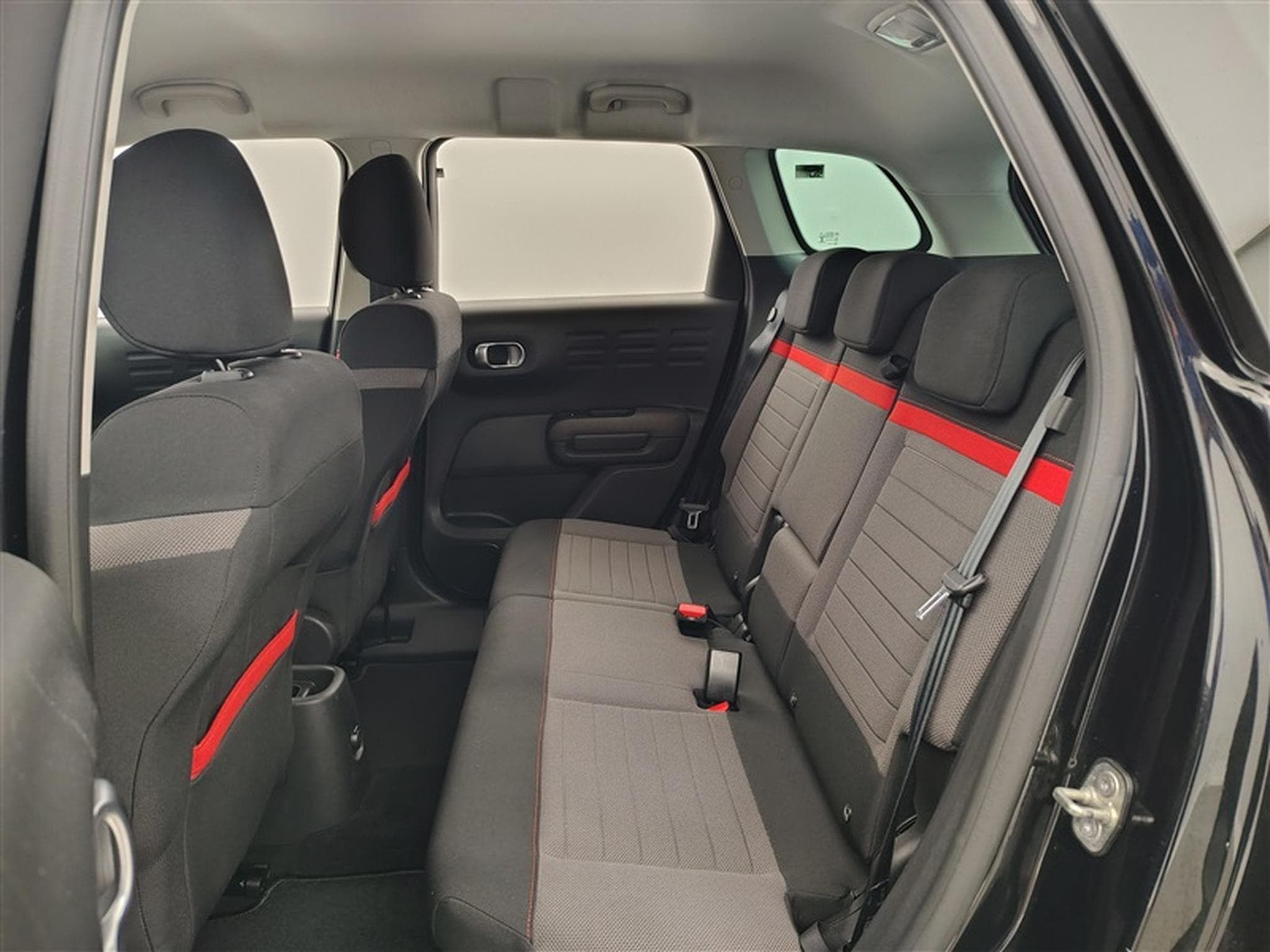 Citroen C3 Aircross 1.2 PureTech Shine NAVI / CARPLAY / CAMERA (2019) - Photo 13