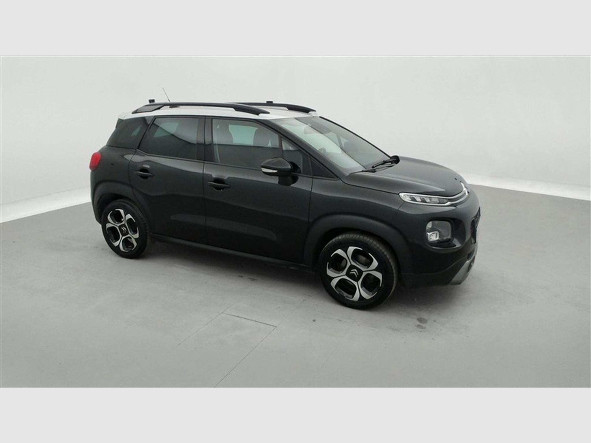 Citroen C3 Aircross 1.2 PureTech Shine NAVI / CARPLAY / CAMERA (2019) - Photo 22